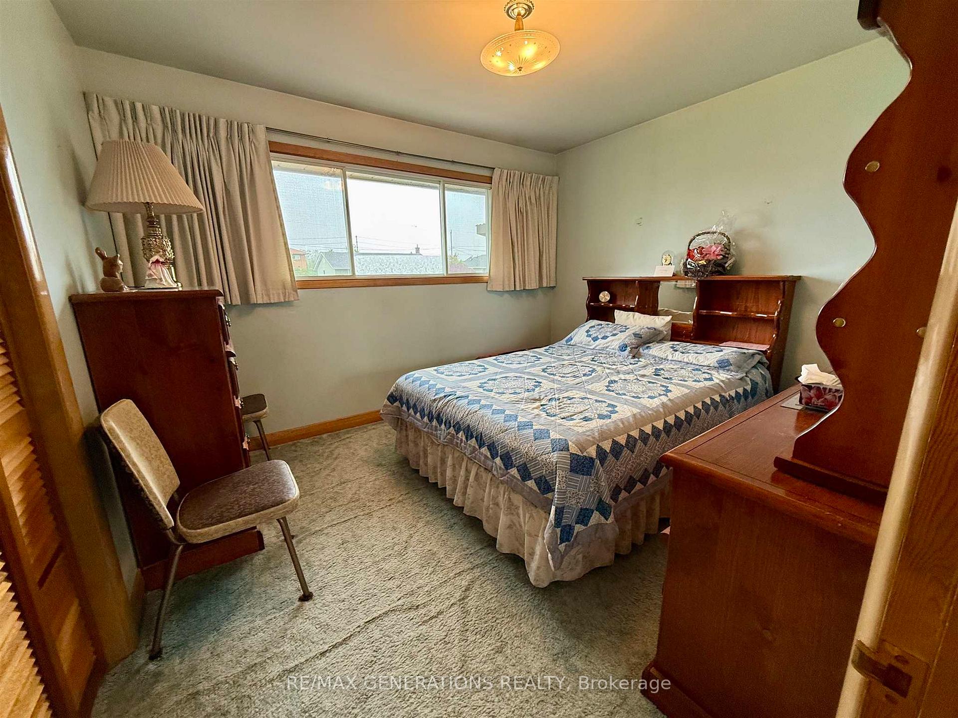 Photo 7 of 418 Heather Crescent, Thunder Bay, Green Acres — HOMEH