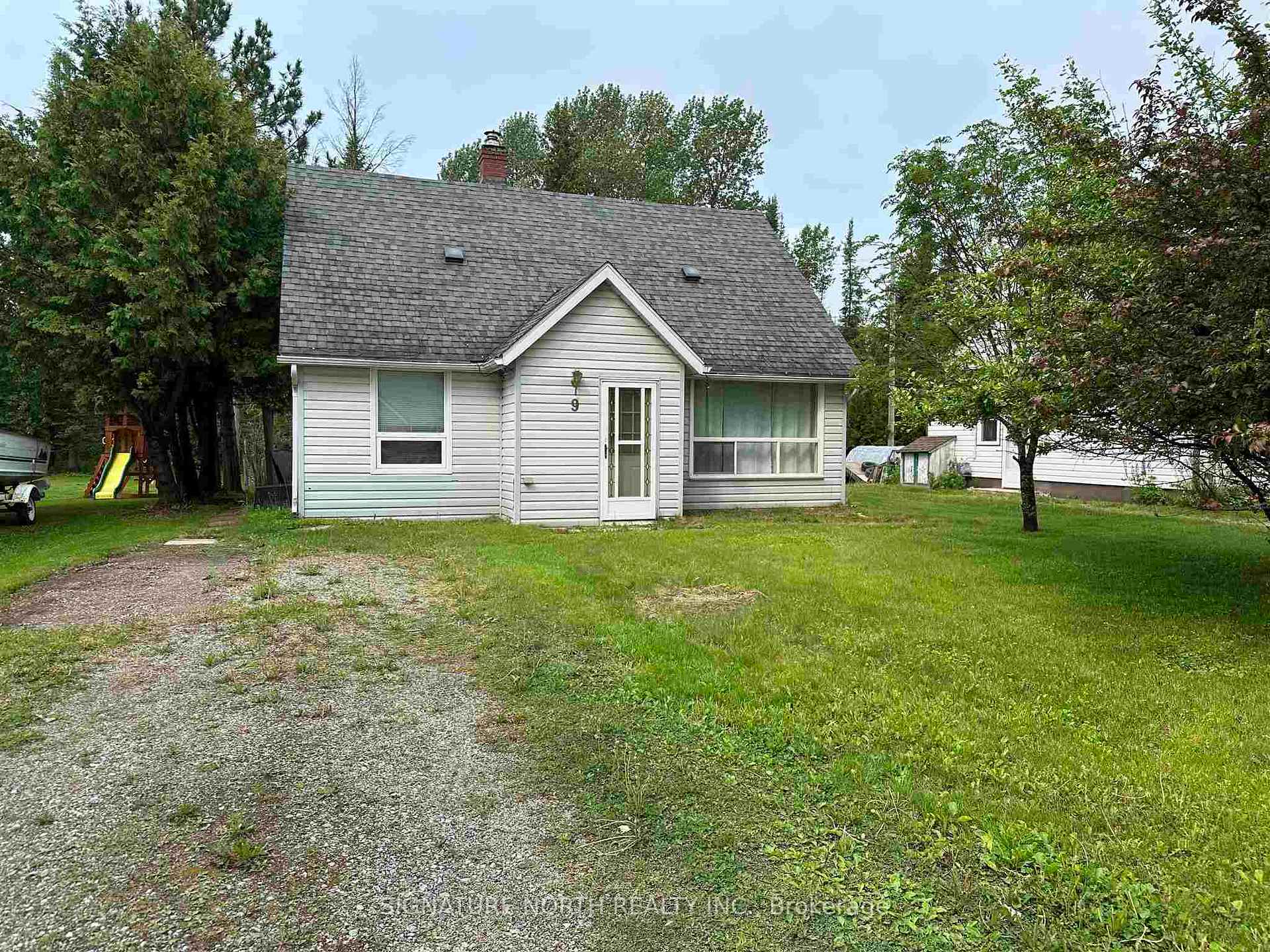 Photo 2 of 9 Spring Avenue, Atikokan — HOMEH