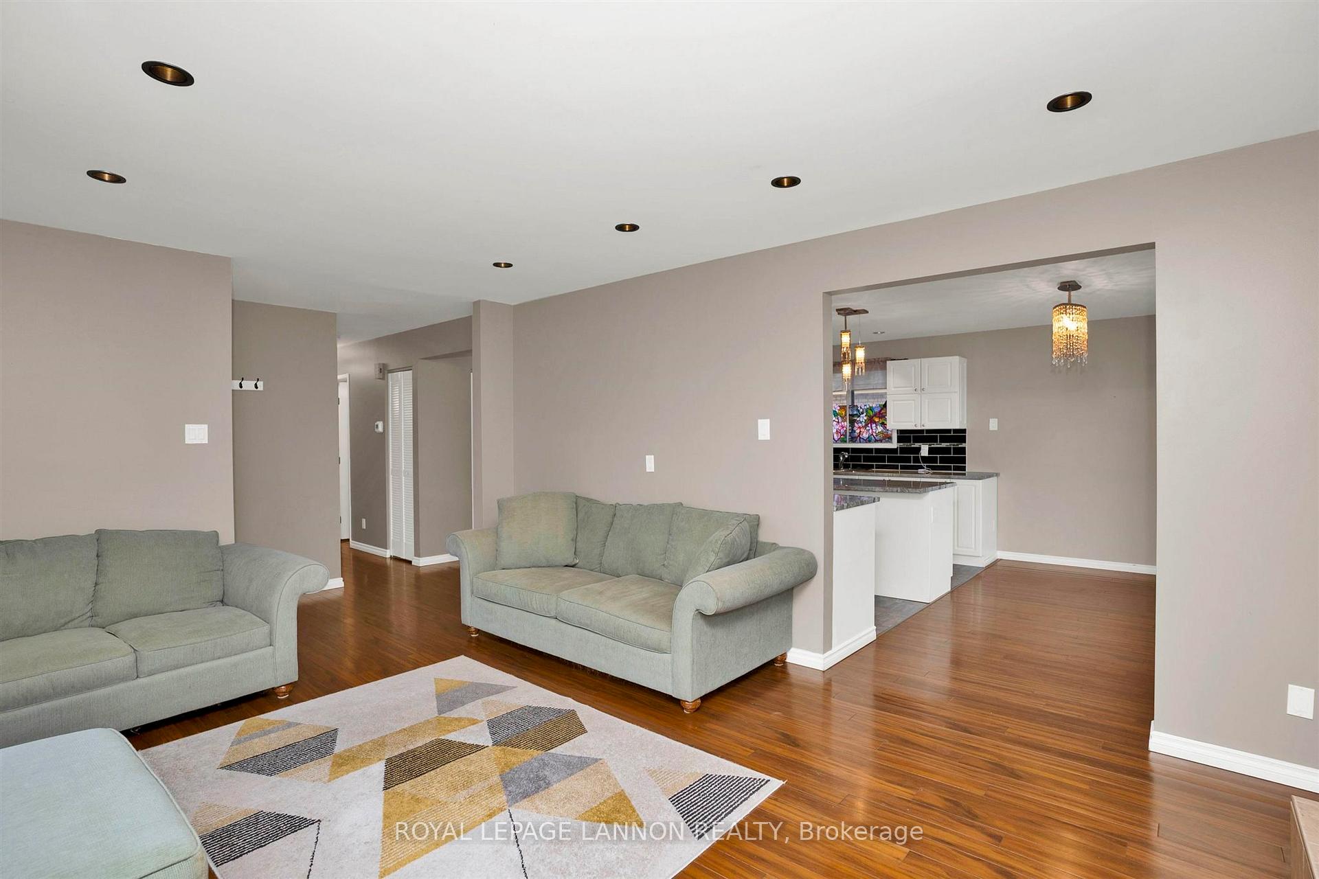 Photo 7 of 2028 Arthur Street E, Thunder Bay, Green Acres — HOMEH