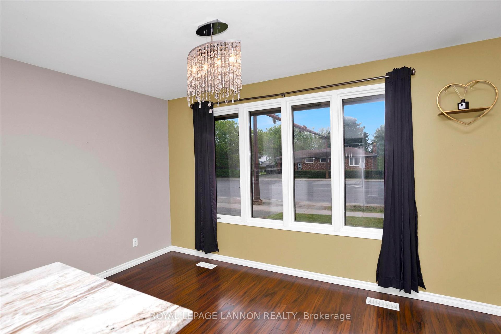 Photo 9 of 2028 Arthur Street E, Thunder Bay, Green Acres — HOMEH