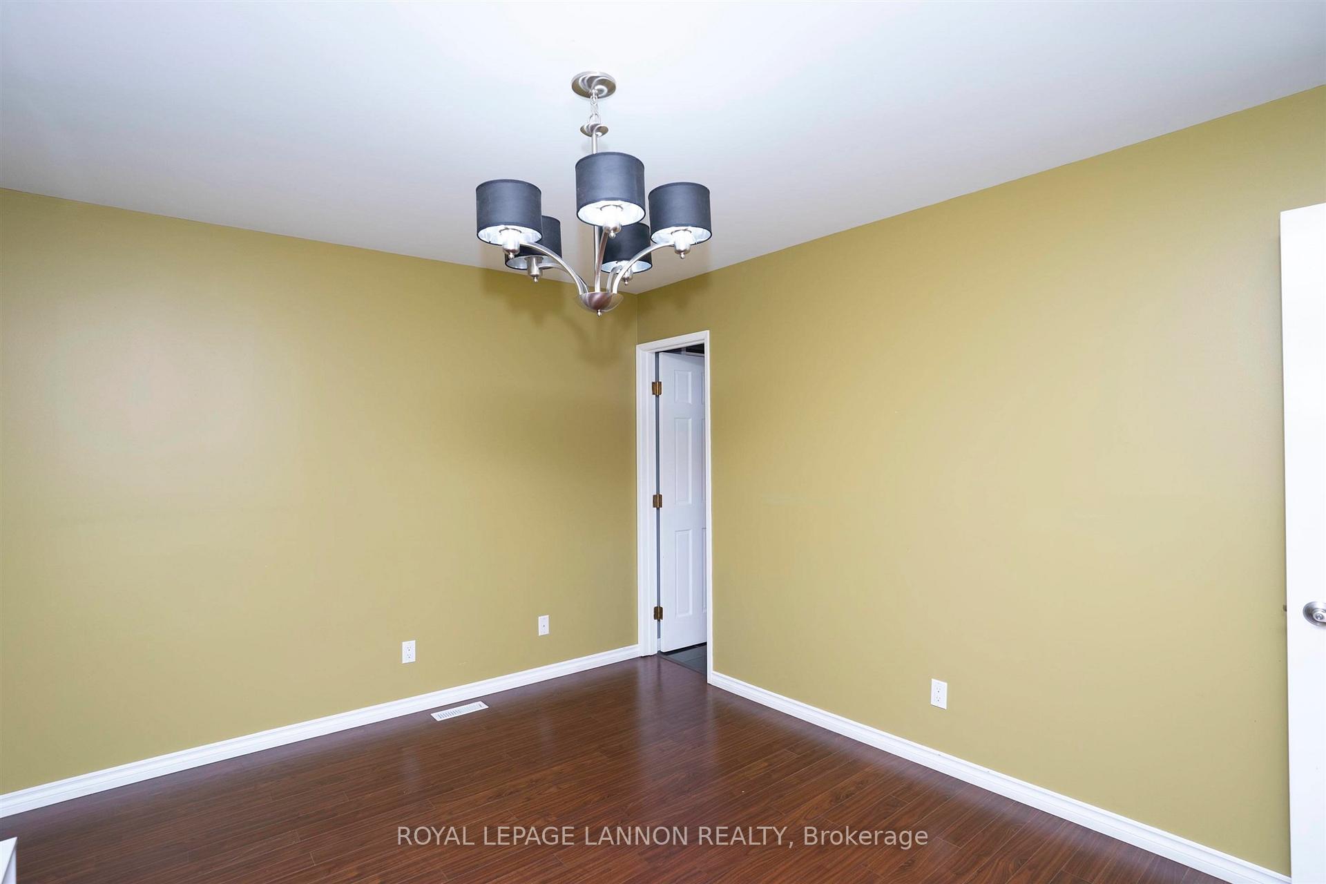Photo 18 of 2028 Arthur Street E, Thunder Bay, Green Acres — HOMEH