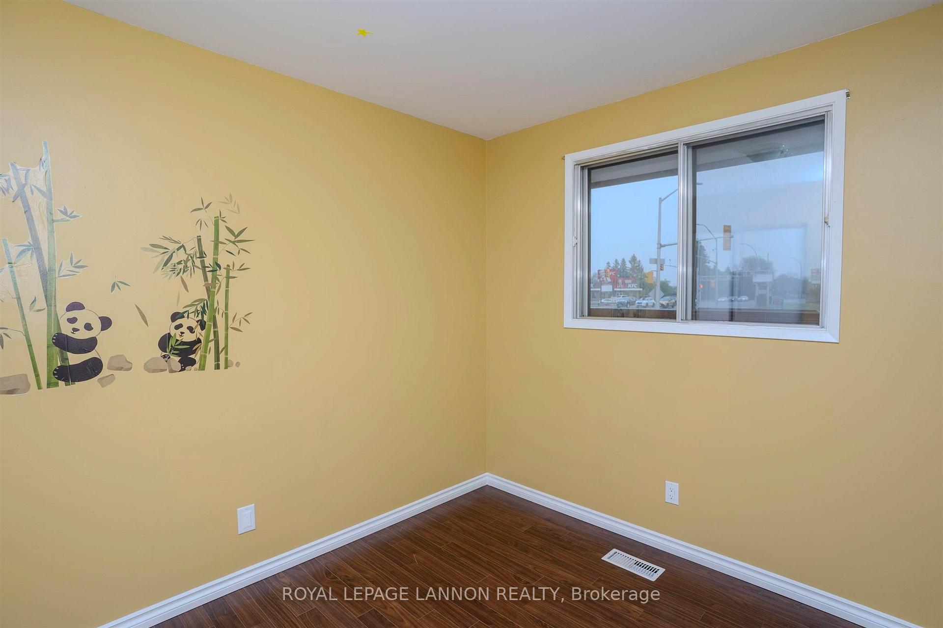 Photo 22 of 2028 Arthur Street E, Thunder Bay, Green Acres — HOMEH