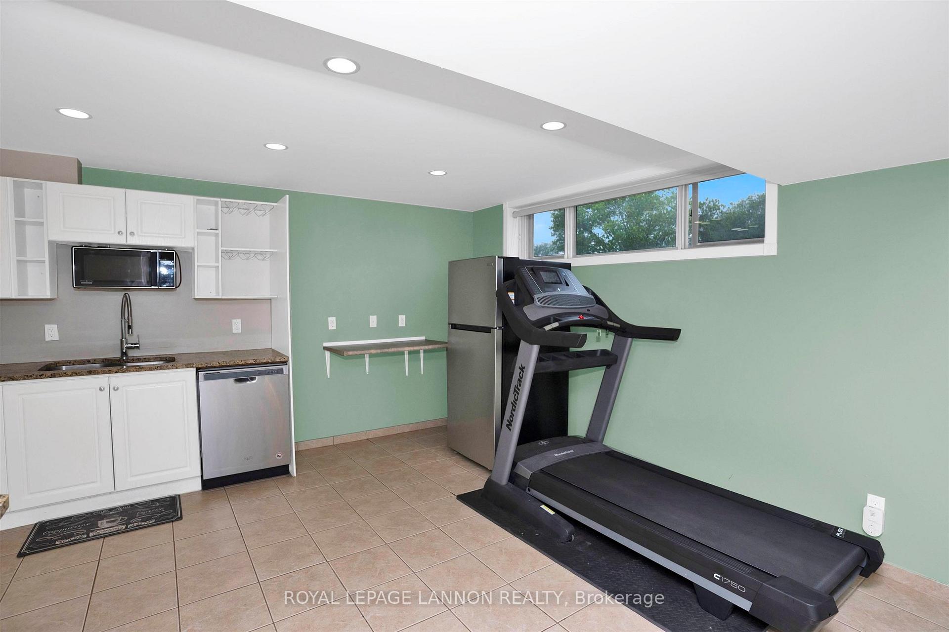 Photo 31 of 2028 Arthur Street E, Thunder Bay, Green Acres — HOMEH