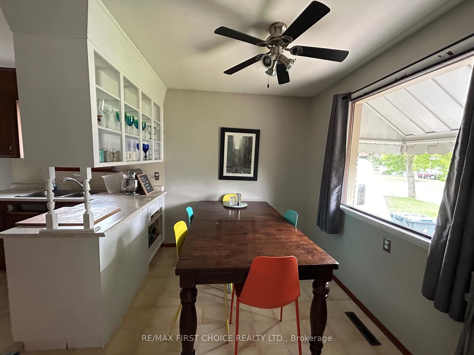 Photo 4 of 104 Penfold Street, Thunder Bay, Shuniah — HOMEH