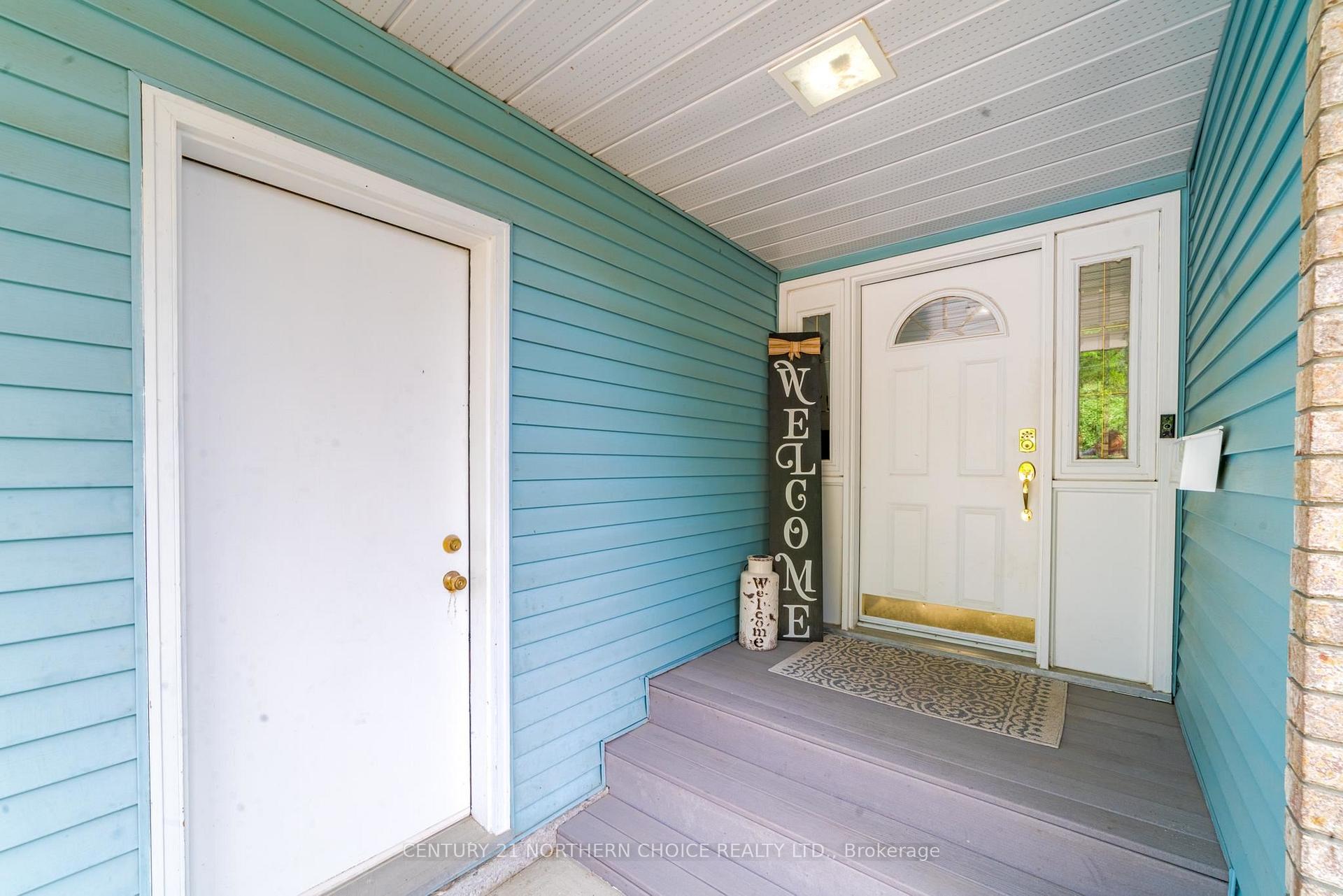 Photo 2 of 519 Eighth Avenue S, Kenora, Lakeside — HOMEH