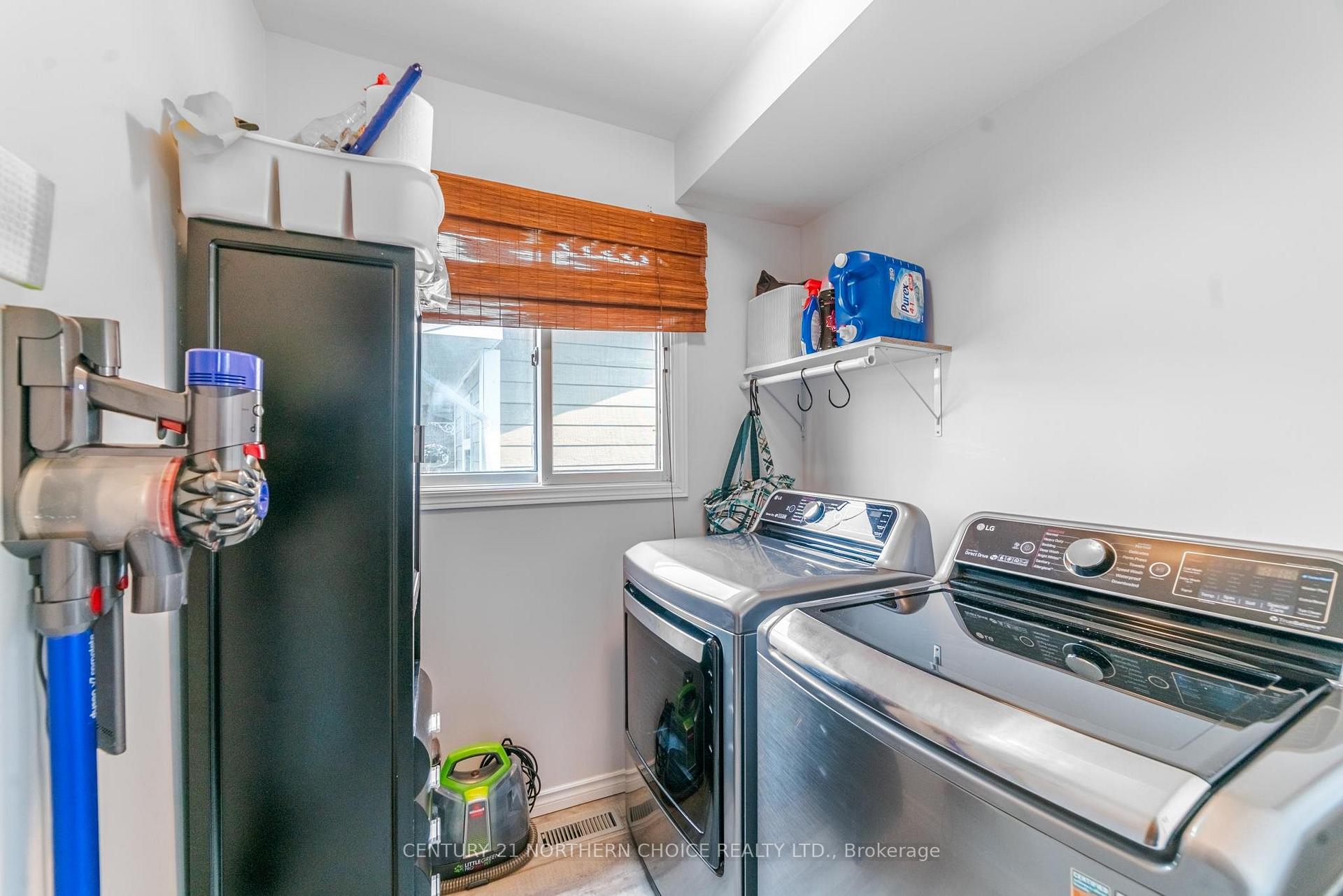Photo 23 of 519 Eighth Avenue S, Kenora, Lakeside — HOMEH
