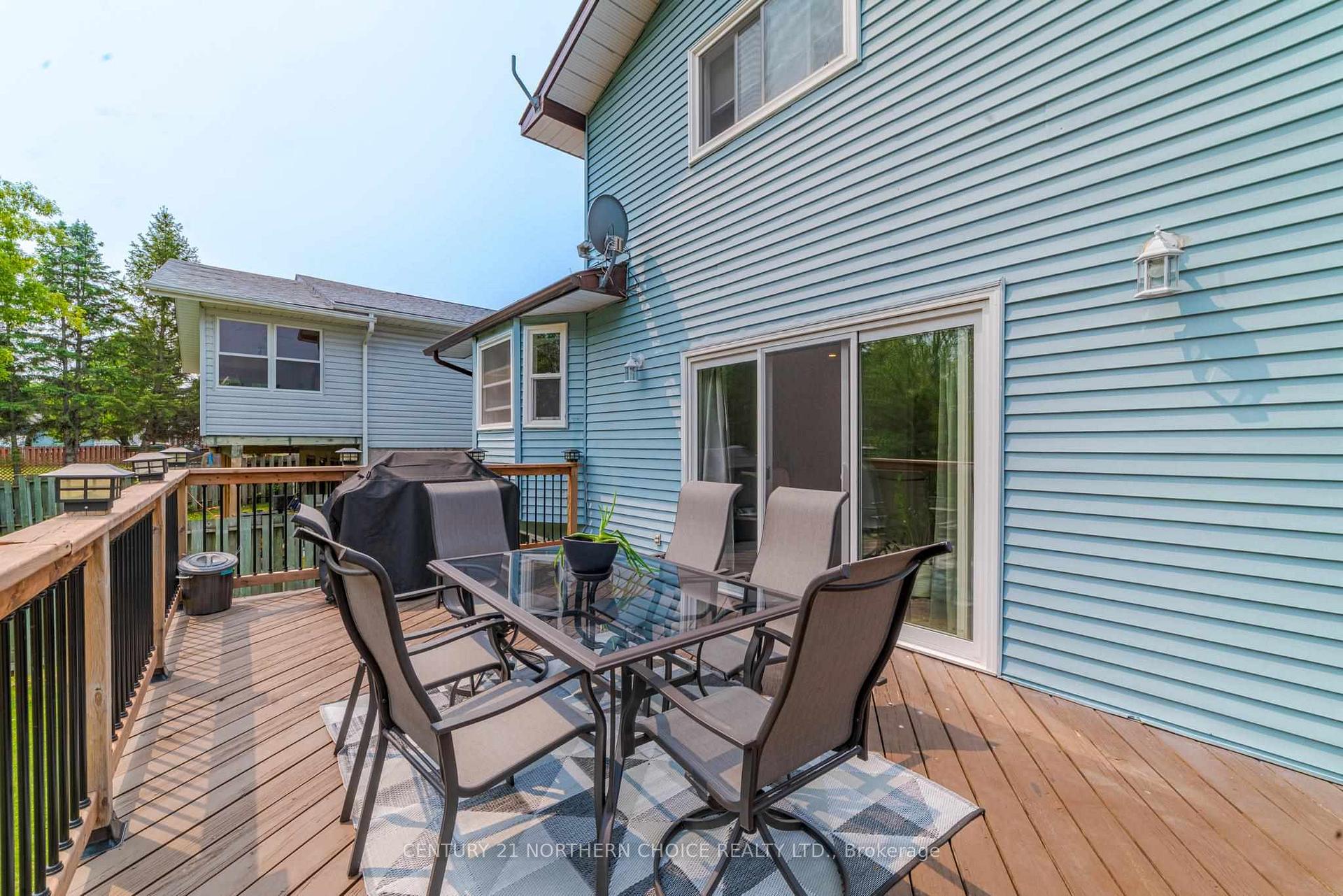 Photo 34 of 519 Eighth Avenue S, Kenora, Lakeside — HOMEH