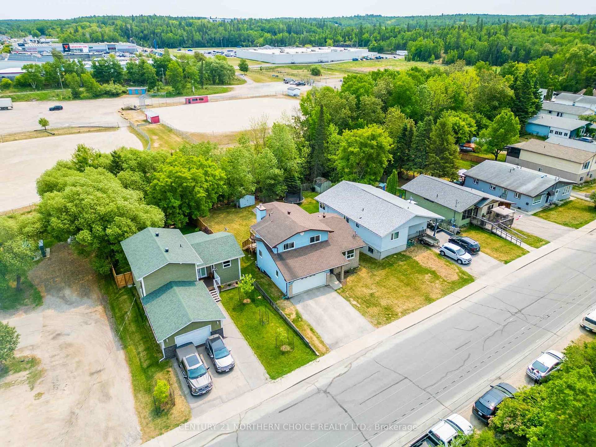 Photo 36 of 519 Eighth Avenue S, Kenora, Lakeside — HOMEH