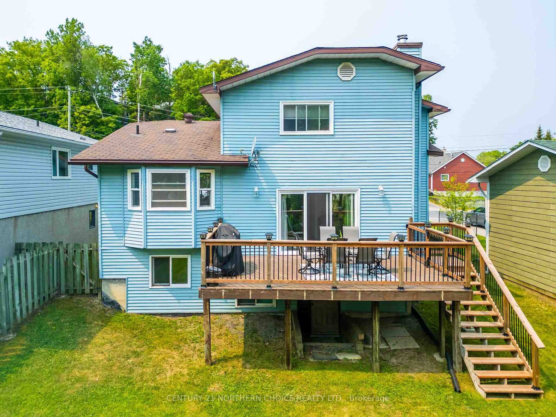 Photo 44 of 519 Eighth Avenue S, Kenora, Lakeside — HOMEH