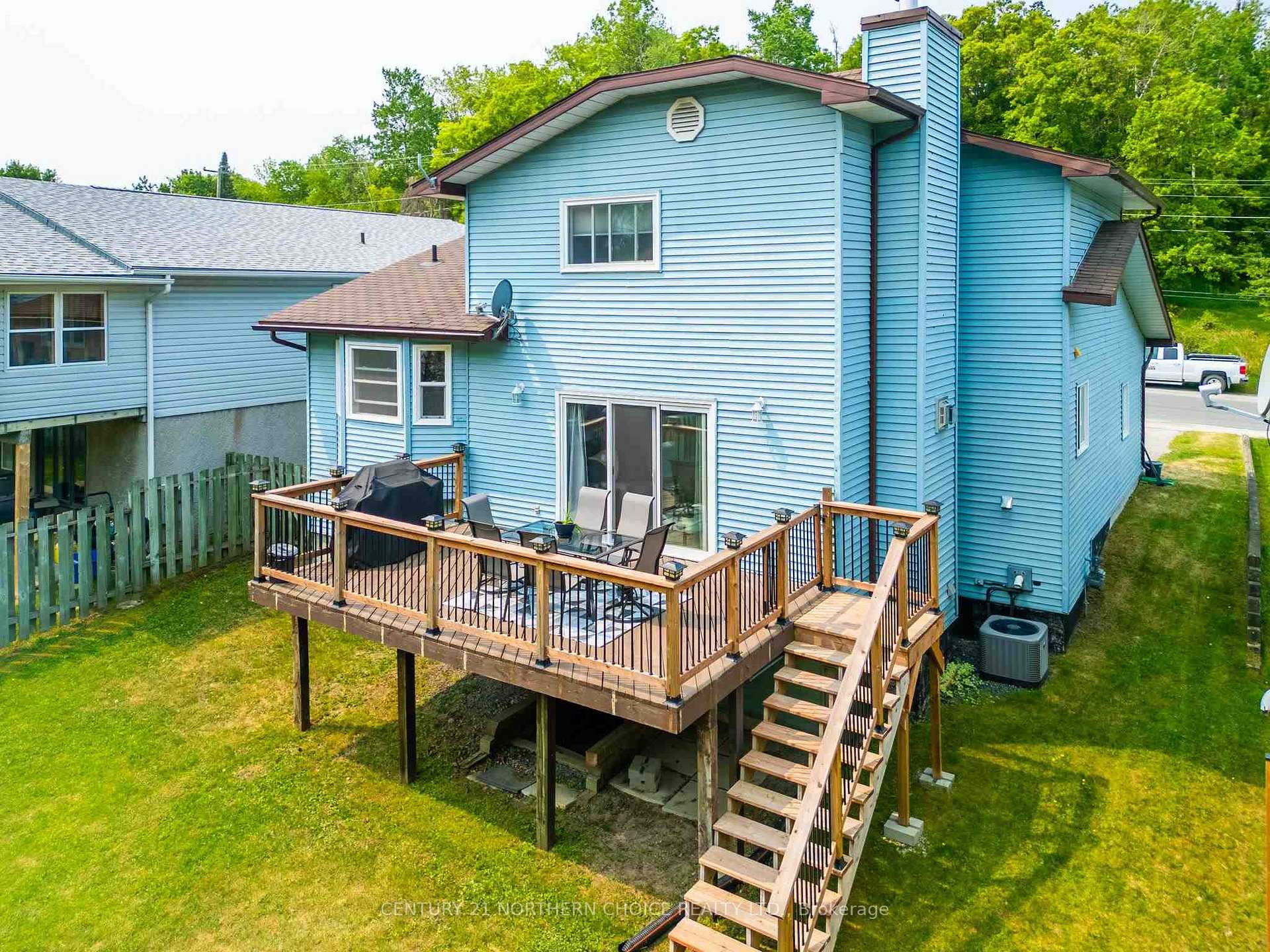 Photo 45 of 519 Eighth Avenue S, Kenora, Lakeside — HOMEH