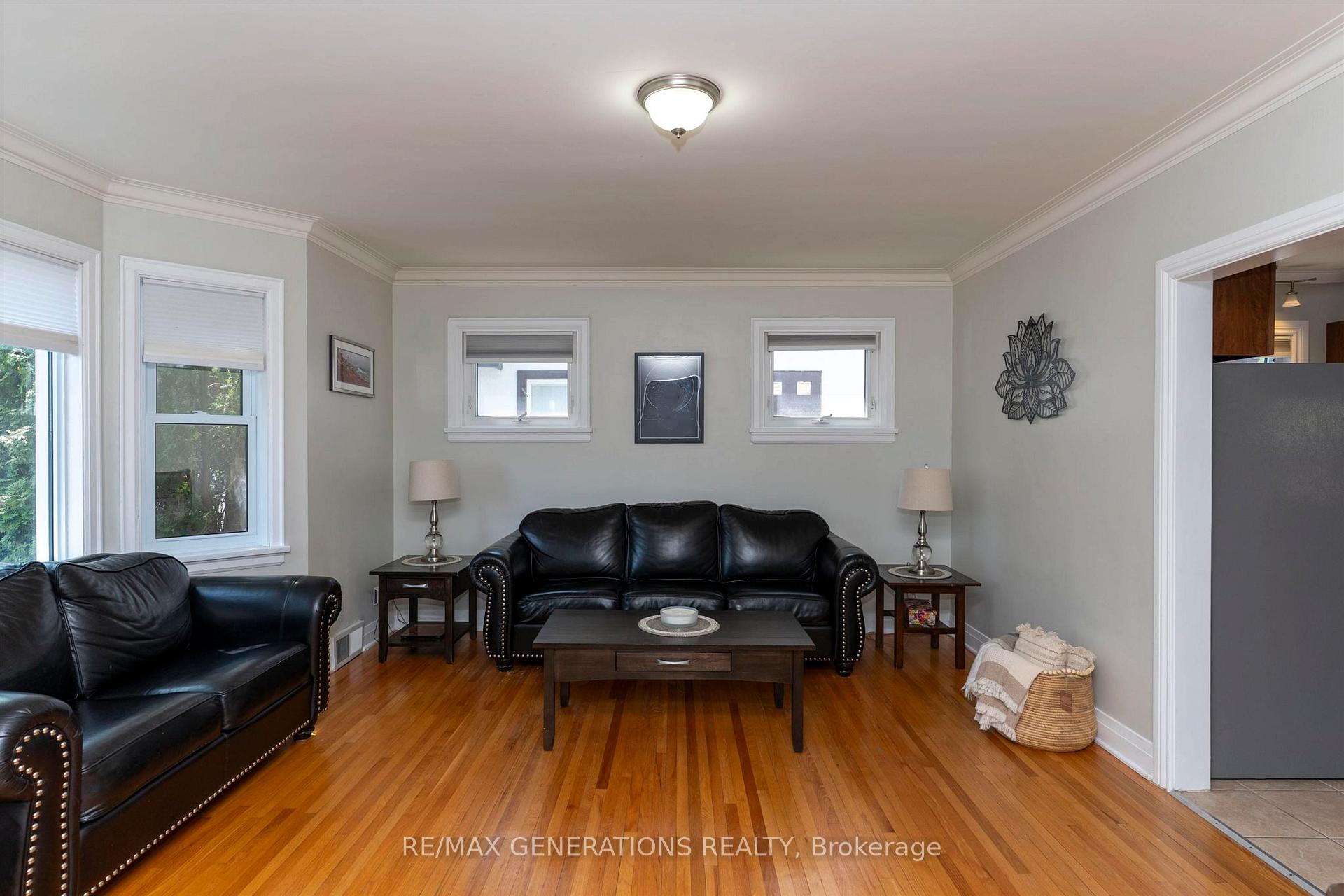 Photo 2 of 531 Hyde Park Avenue, Thunder Bay, Hyde Park — HOMEH