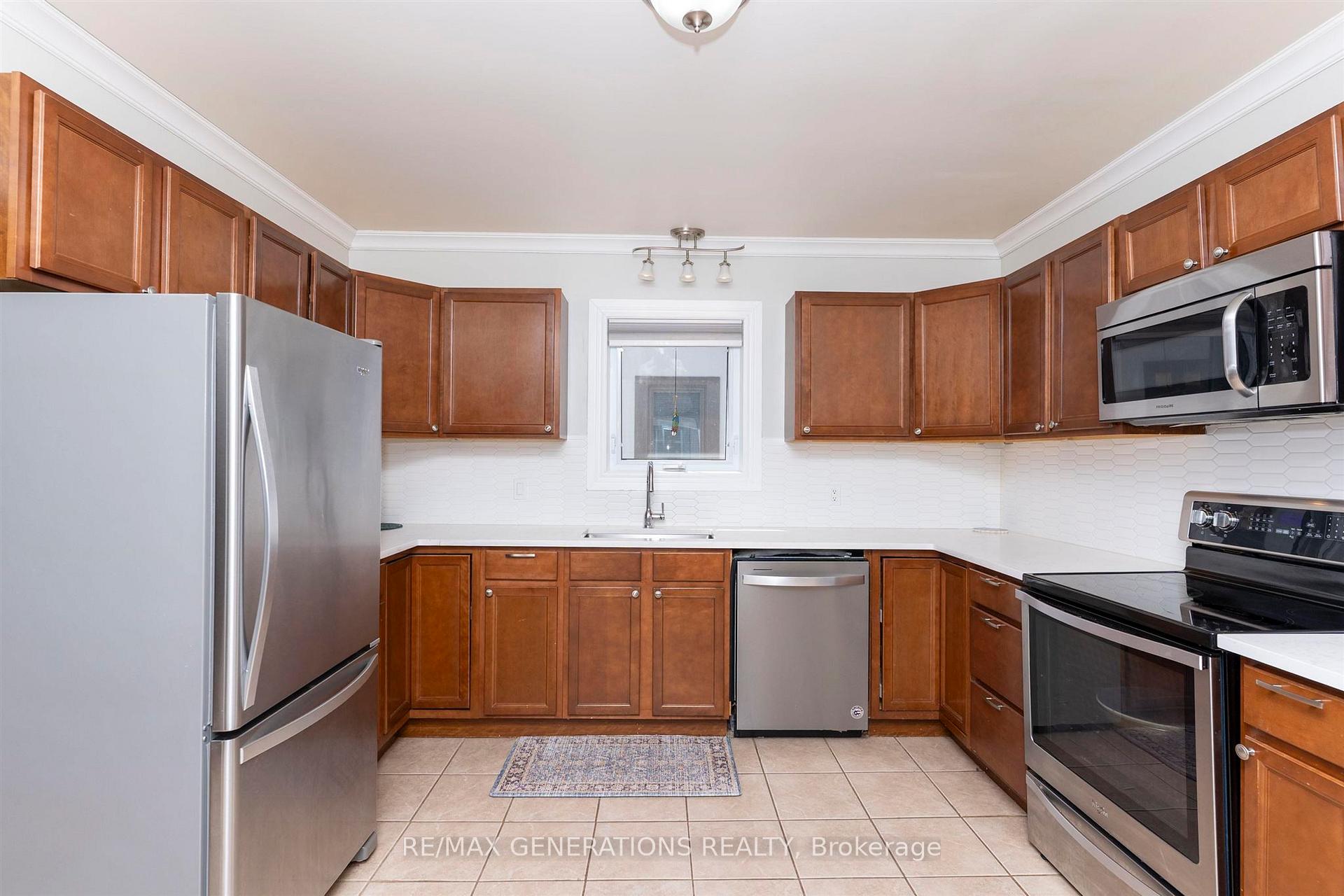 Photo 6 of 531 Hyde Park Avenue, Thunder Bay, Hyde Park — HOMEH