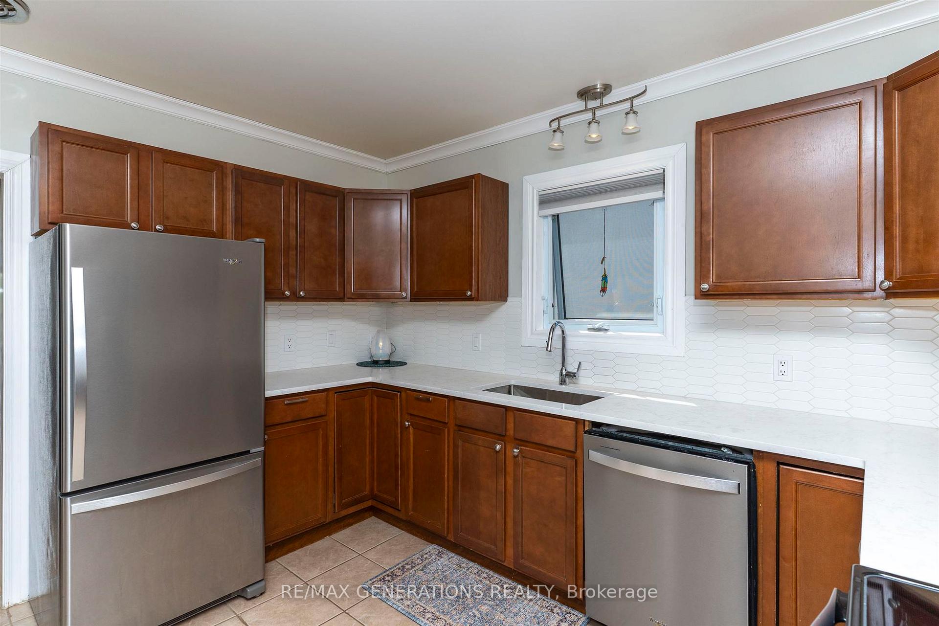 Photo 7 of 531 Hyde Park Avenue, Thunder Bay, Hyde Park — HOMEH