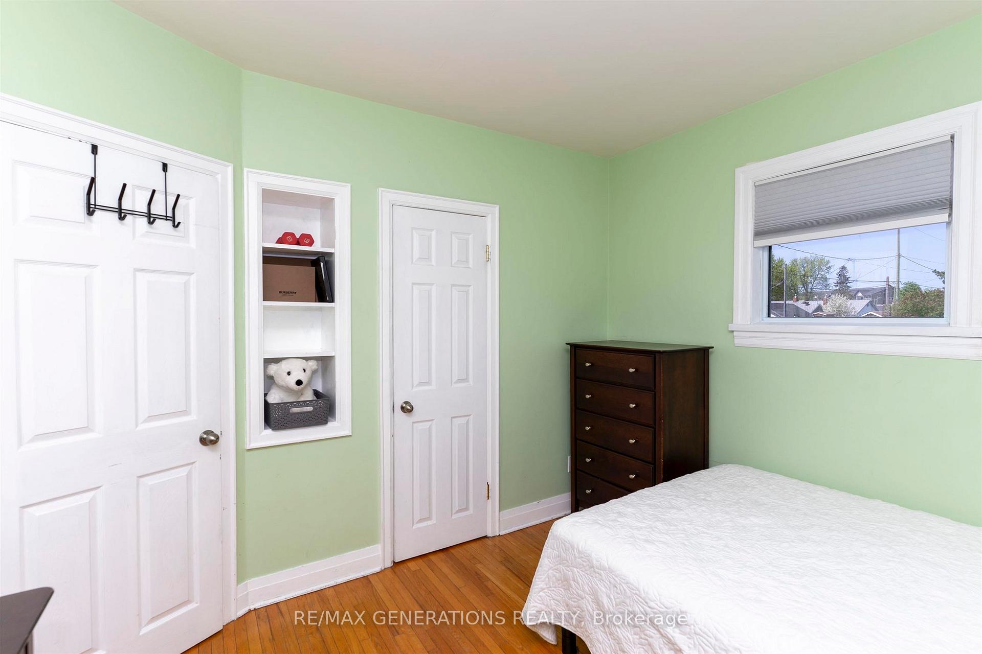 Photo 16 of 531 Hyde Park Avenue, Thunder Bay, Hyde Park — HOMEH