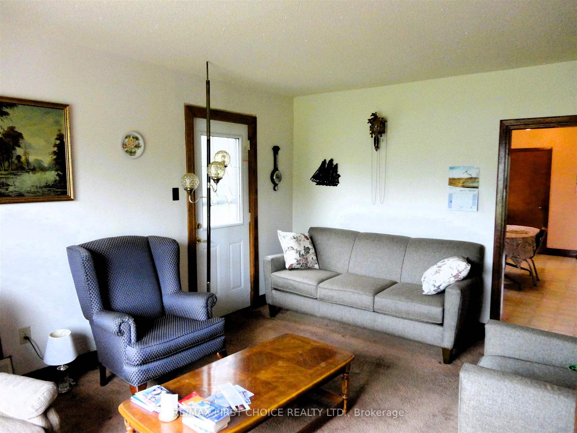 Photo 10 of 1805 Rosslyn Road, Thunder Bay, Rosslyn Road — HOMEH
