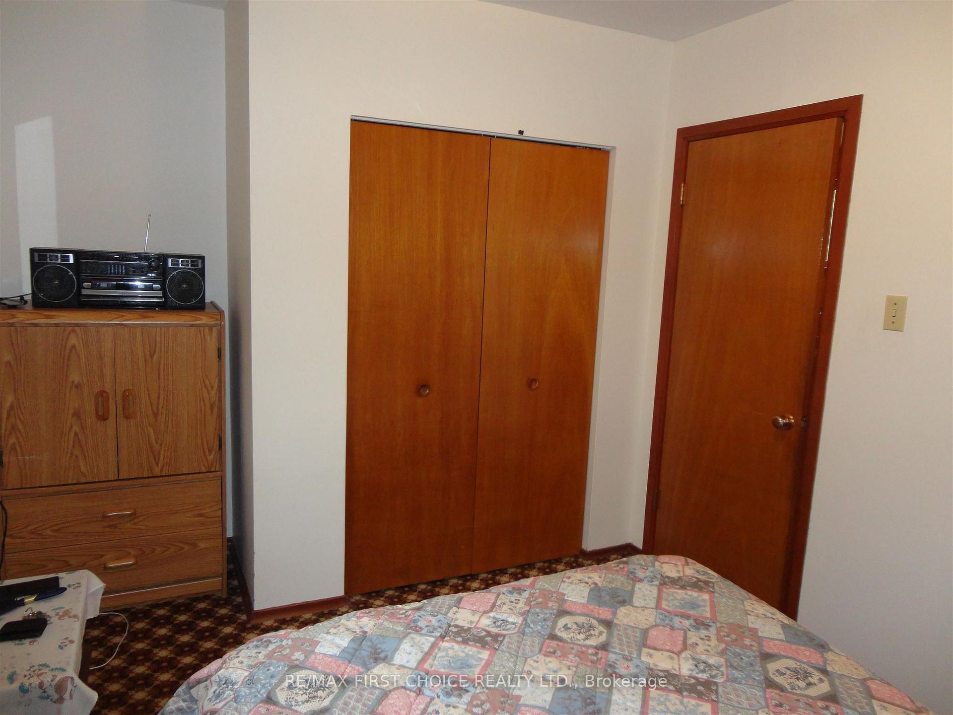 Photo 12 of 1805 Rosslyn Road, Thunder Bay, Rosslyn Road — HOMEH