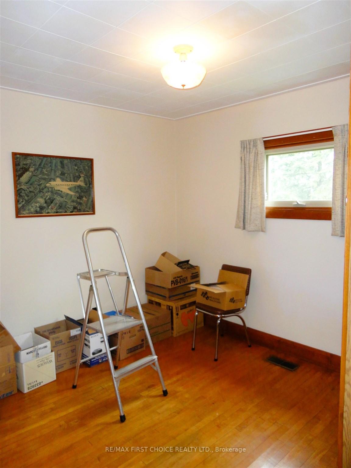Photo 15 of 1805 Rosslyn Road, Thunder Bay, Rosslyn Road — HOMEH