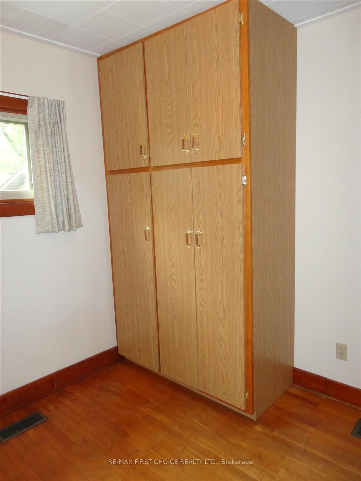 Photo 16 of 1805 Rosslyn Road, Thunder Bay, Rosslyn Road — HOMEH