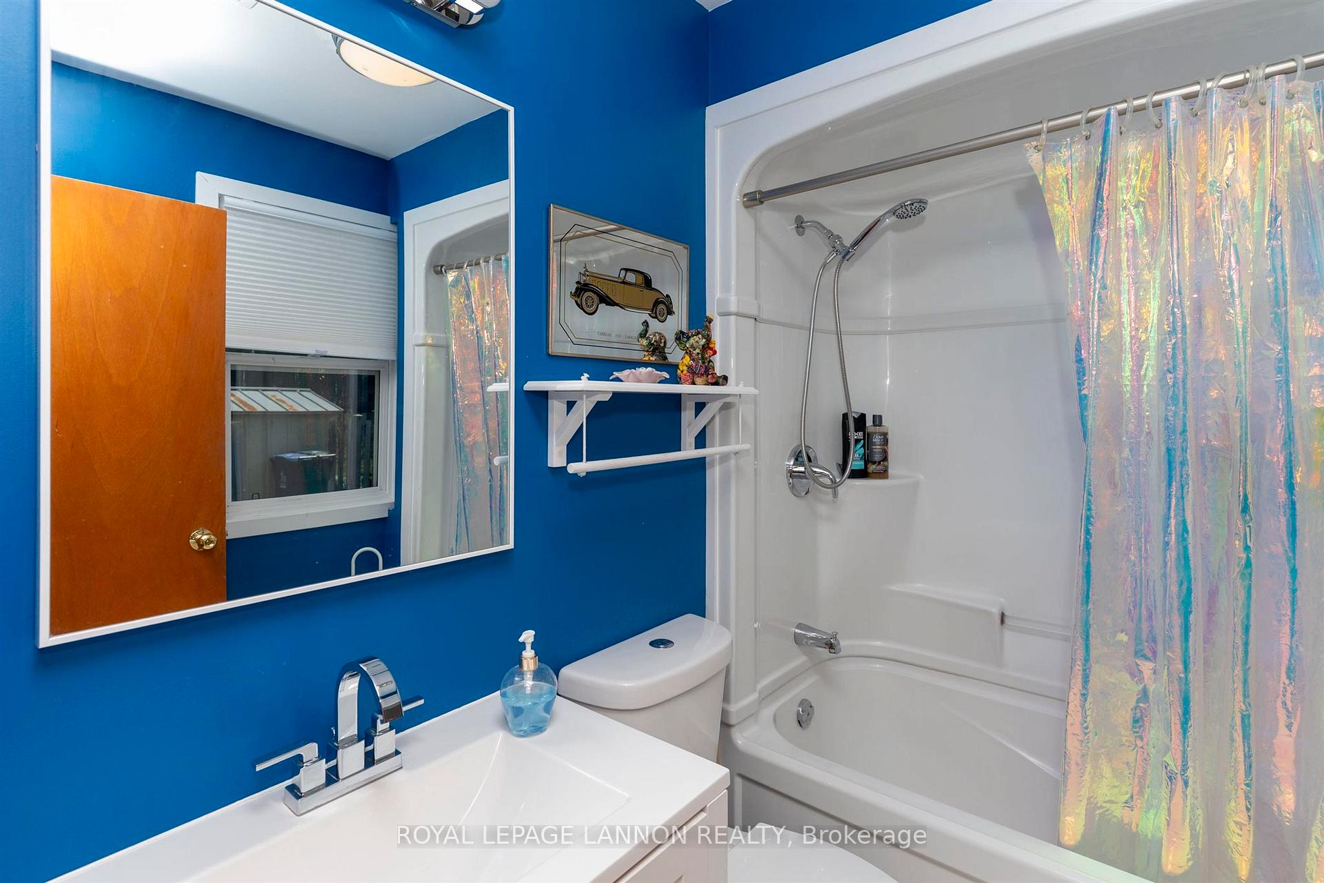 Photo 8 of 377 Leslie Avenue, Thunder Bay, Current River — HOMEH