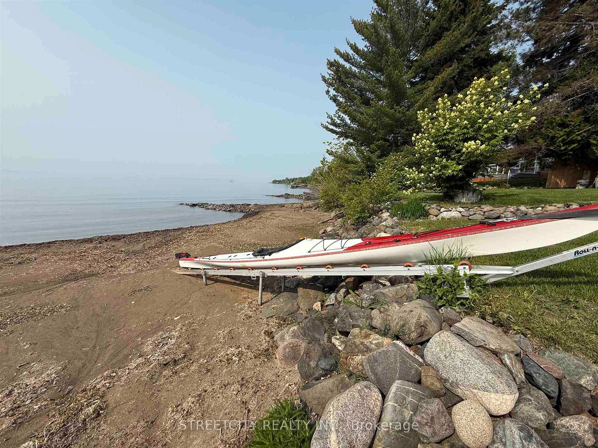 Photo 4 of 1329 Silver Beach Drive, Shuniah — HOMEH