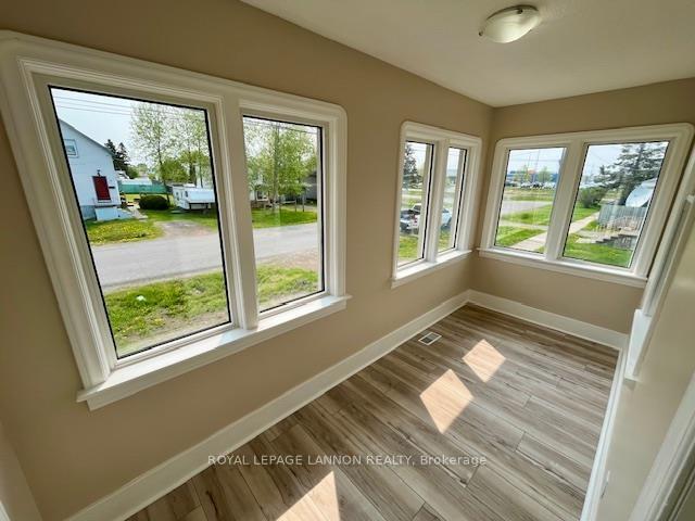Photo 5 of 630 Winnipeg Avenue, Thunder Bay, Court / Cumberland — HOMEH