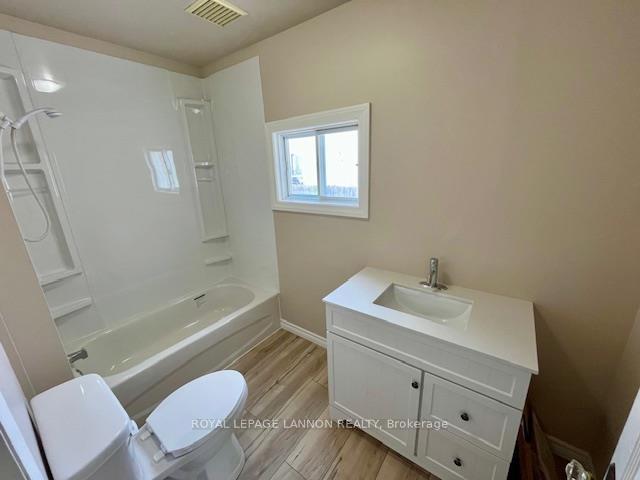 Photo 10 of 630 Winnipeg Avenue, Thunder Bay, Court / Cumberland — HOMEH