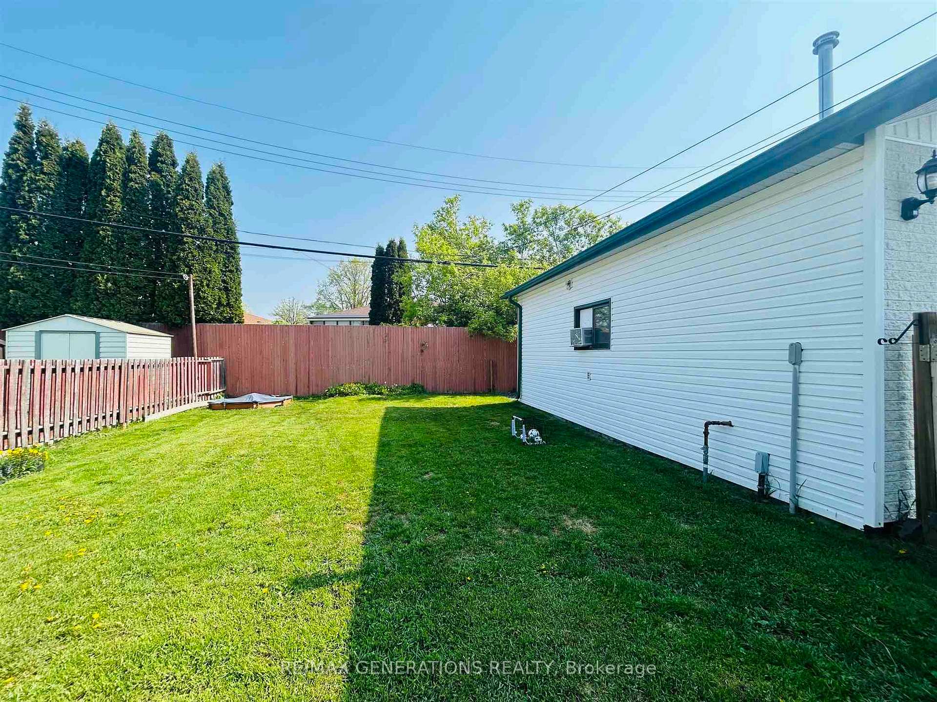 Photo 5 of 98 Phyllis Street, Thunder Bay, Forest Park — HOMEH