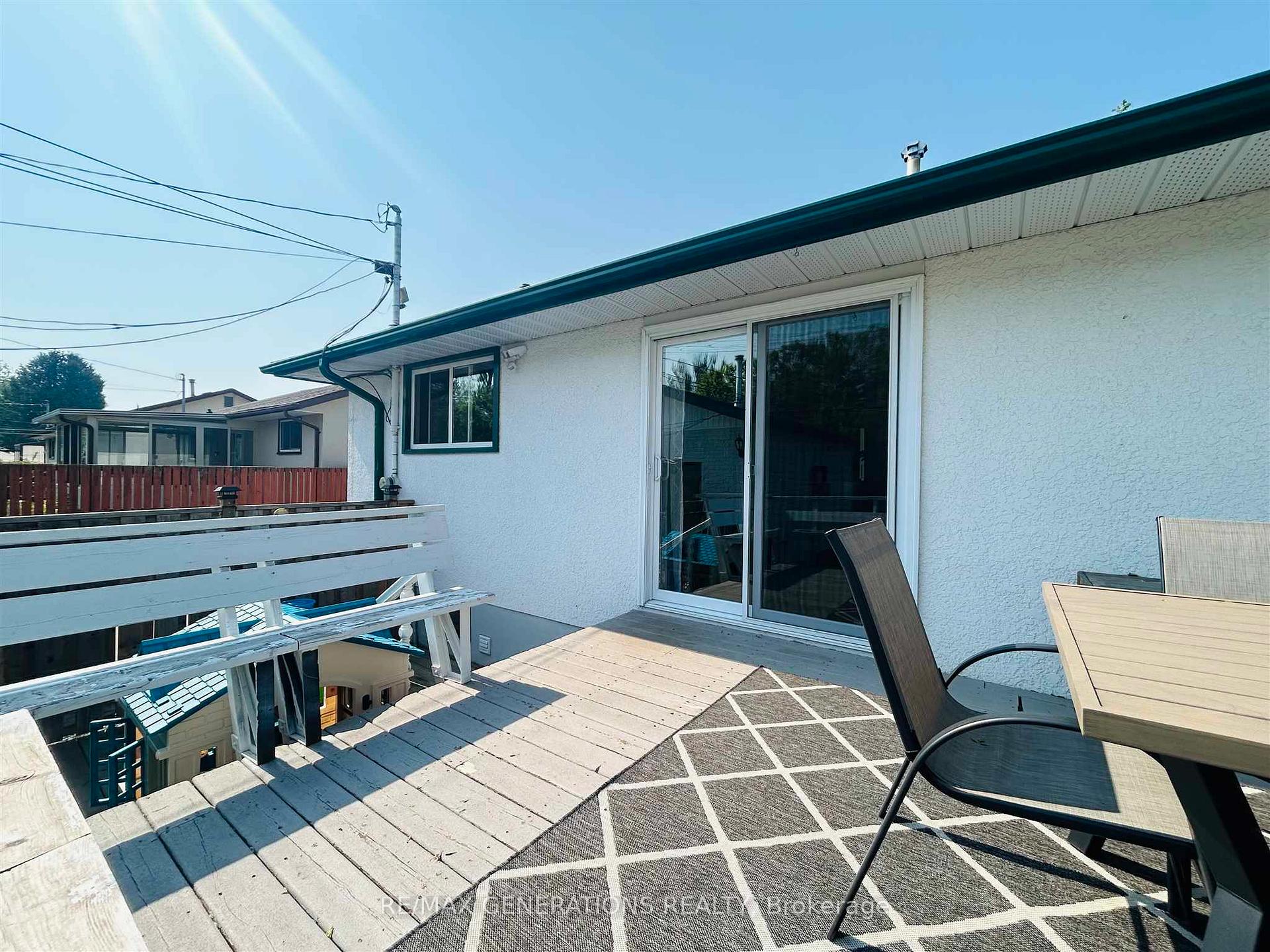 Photo 8 of 98 Phyllis Street, Thunder Bay, Forest Park — HOMEH