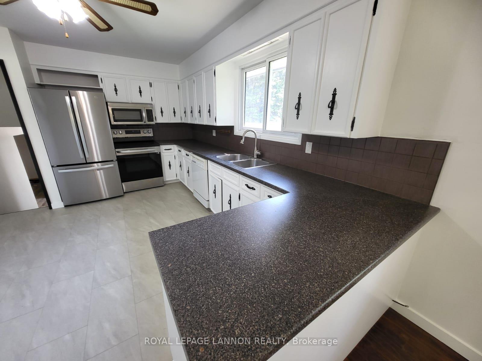 Photo 14 of 390 Lambton Pl., Thunder Bay, Northwood Park — HOMEH