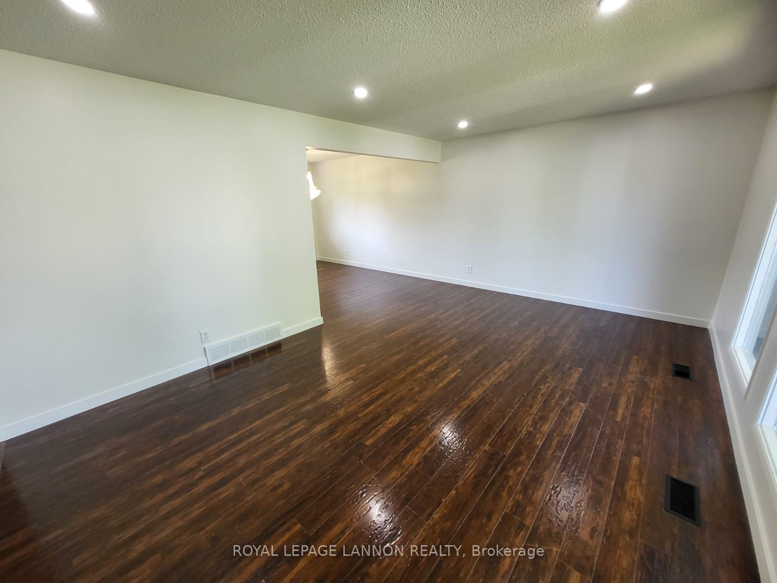 Photo 15 of 390 Lambton Pl., Thunder Bay, Northwood Park — HOMEH