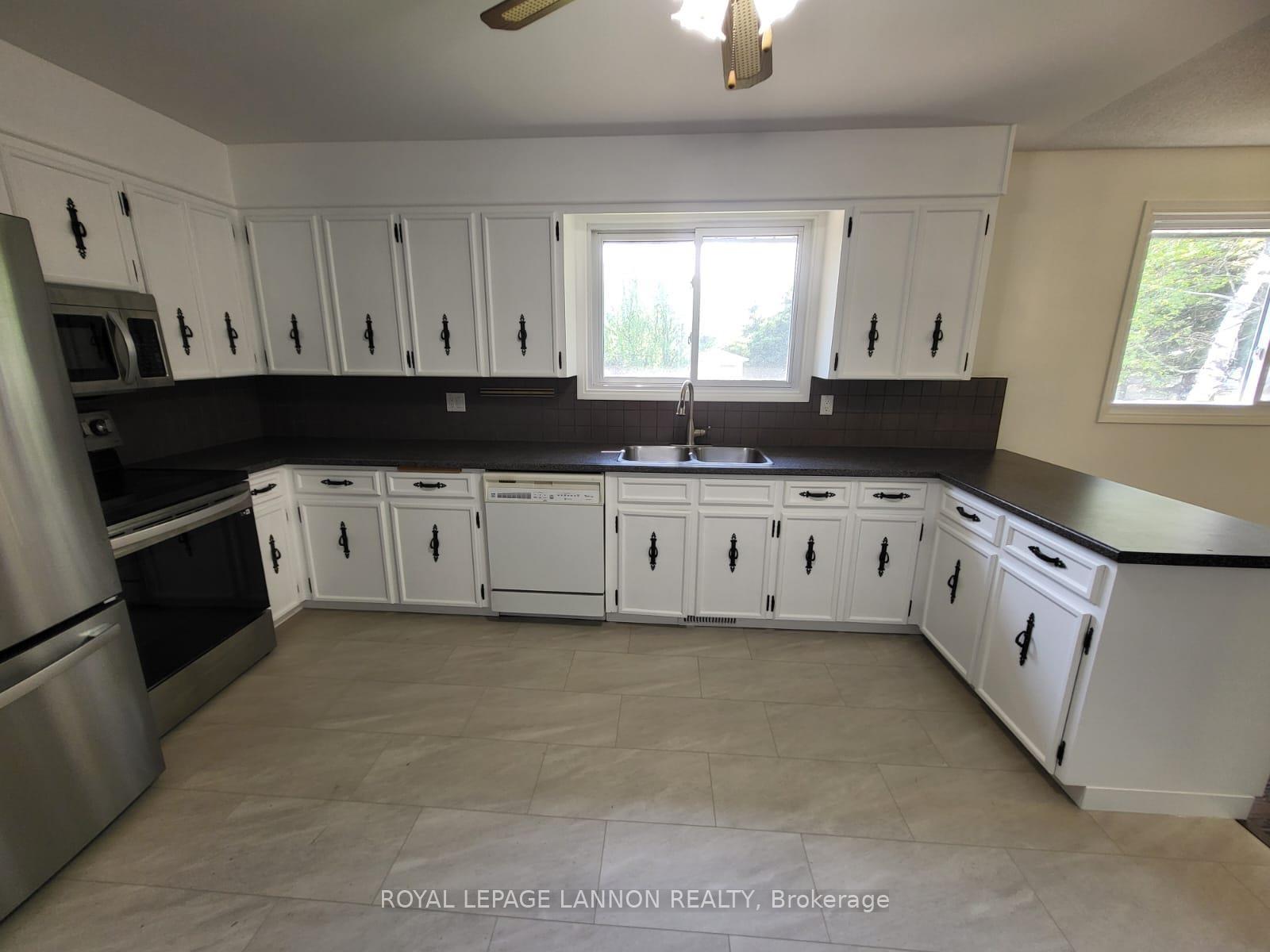 Photo 16 of 390 Lambton Pl., Thunder Bay, Northwood Park — HOMEH