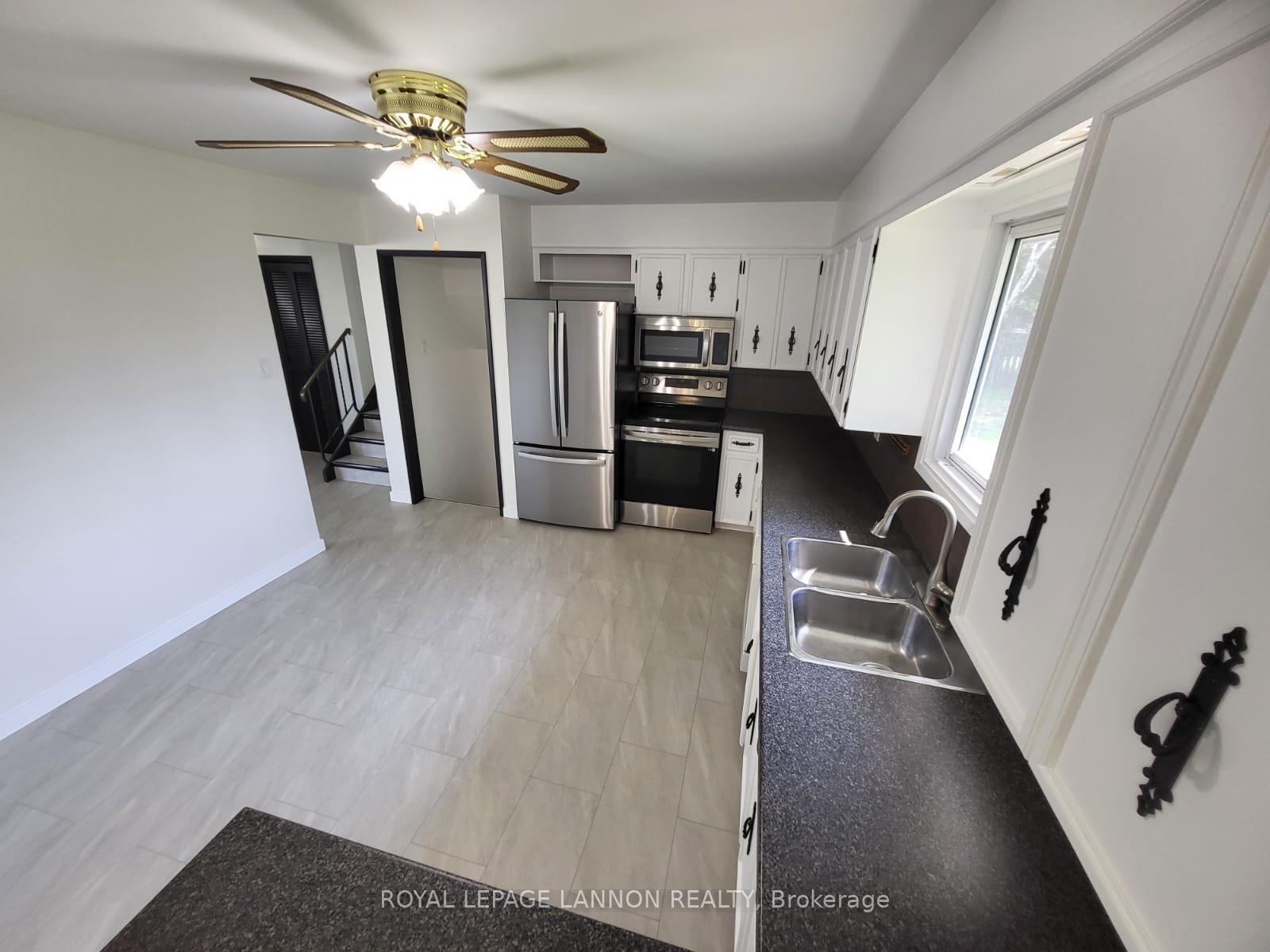 Photo 18 of 390 Lambton Pl., Thunder Bay, Northwood Park — HOMEH