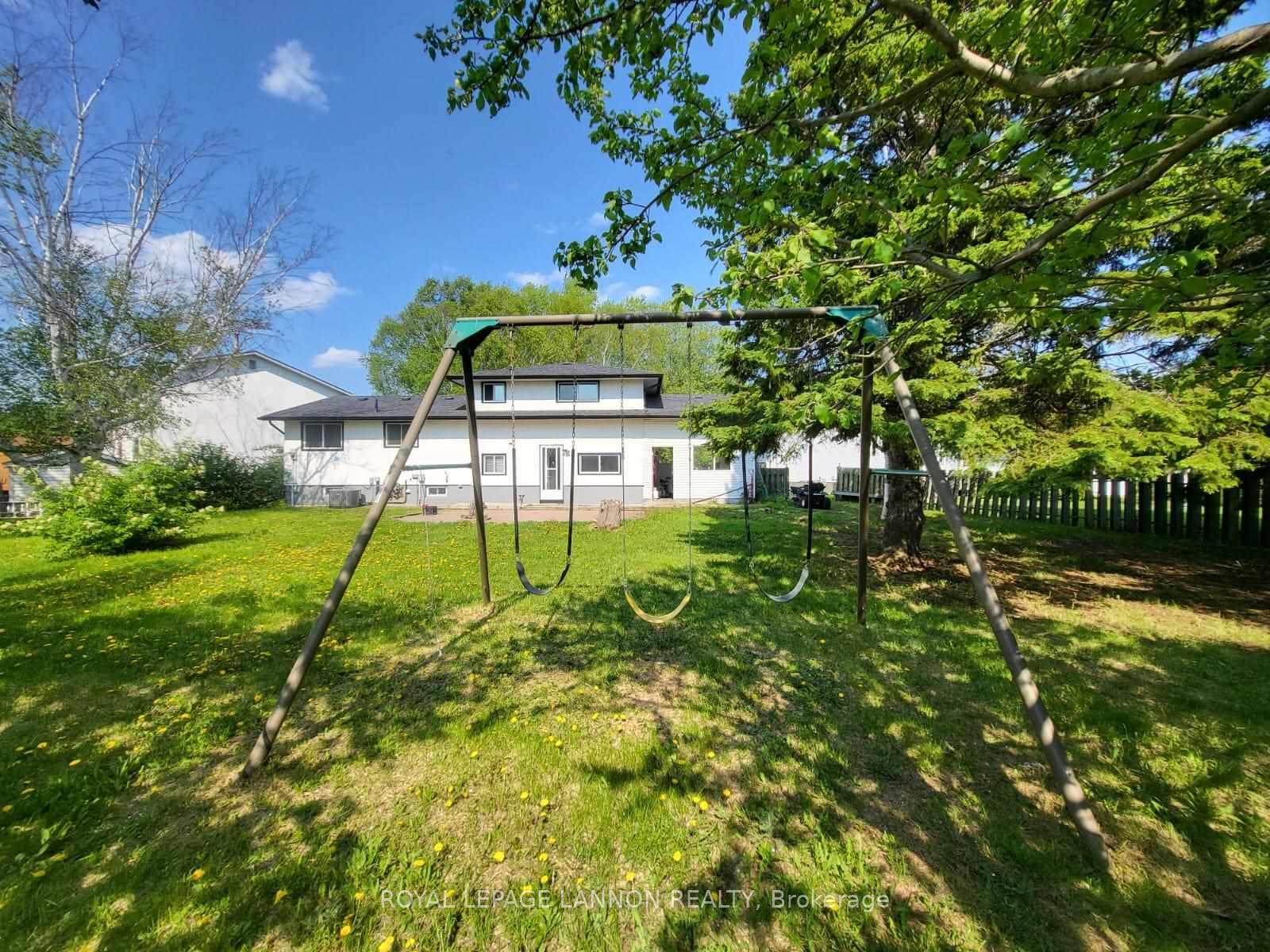 Photo 46 of 390 Lambton Pl., Thunder Bay, Northwood Park — HOMEH