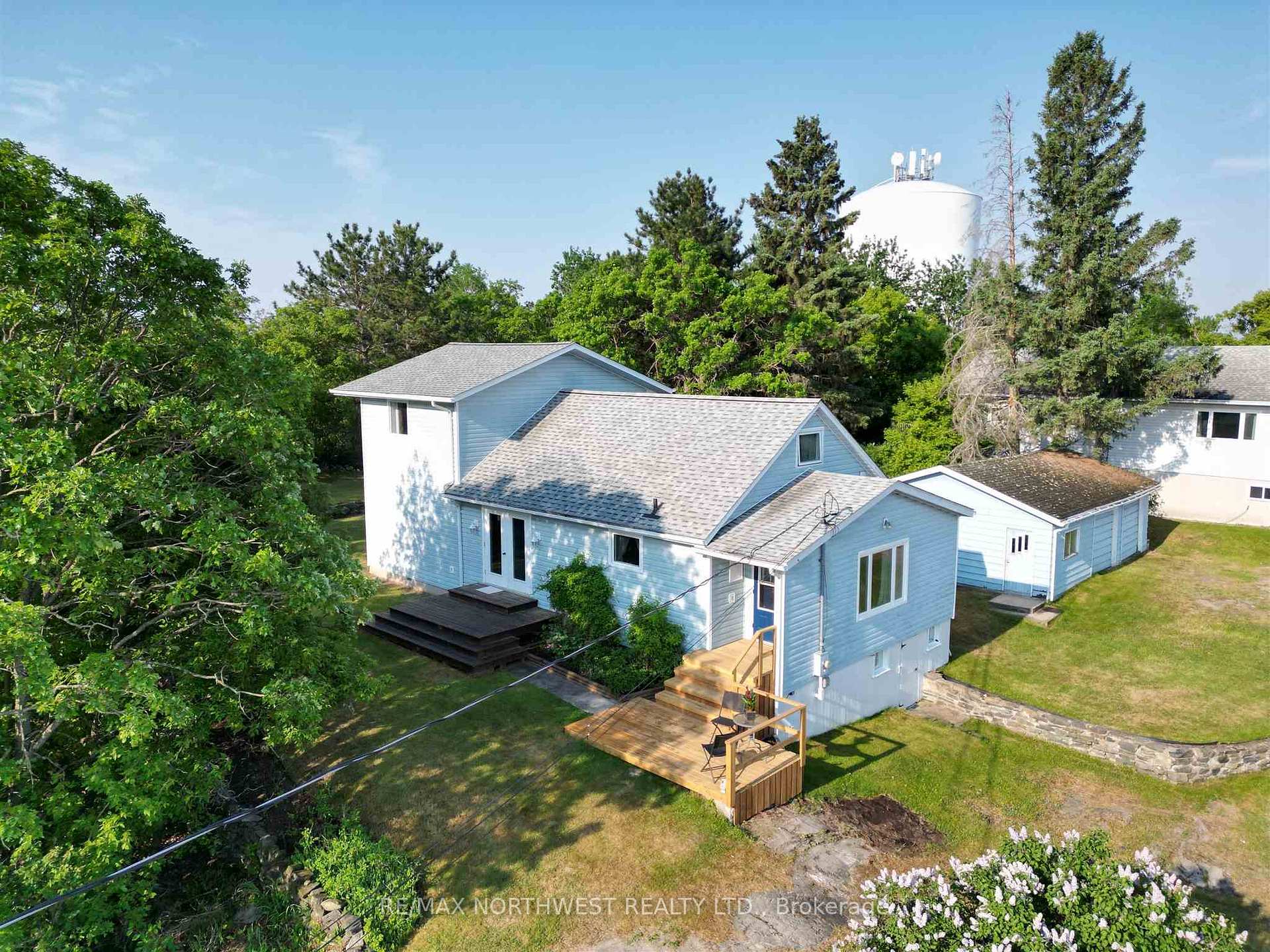 Photo 1 of 616 Sixth Street, Kenora, Keewatin — HOMEH