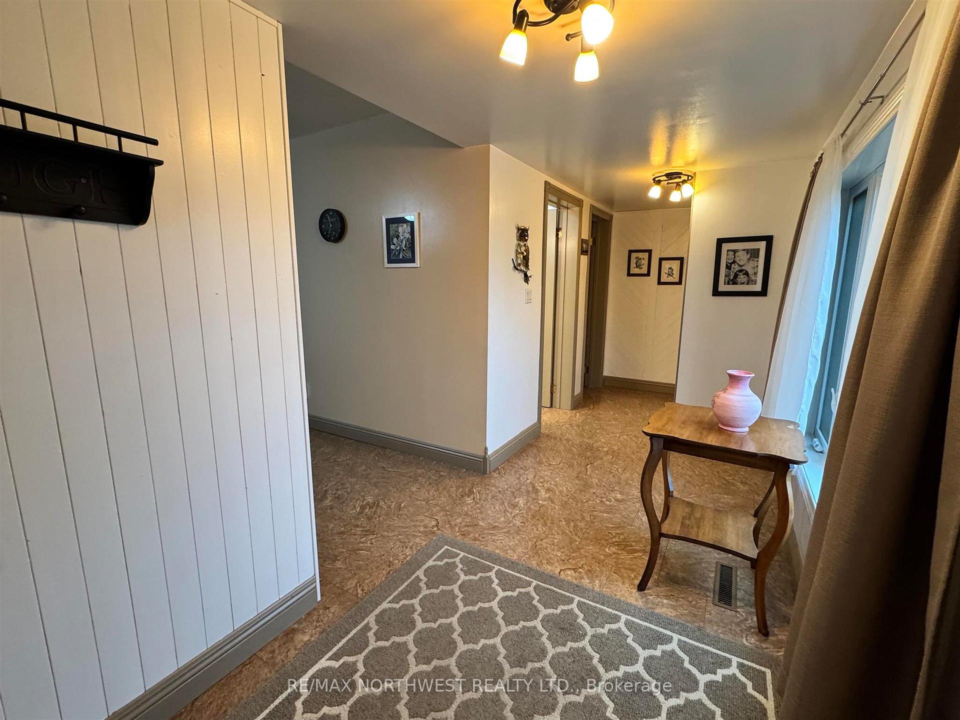 Photo 5 of 616 Sixth Street, Kenora, Keewatin — HOMEH