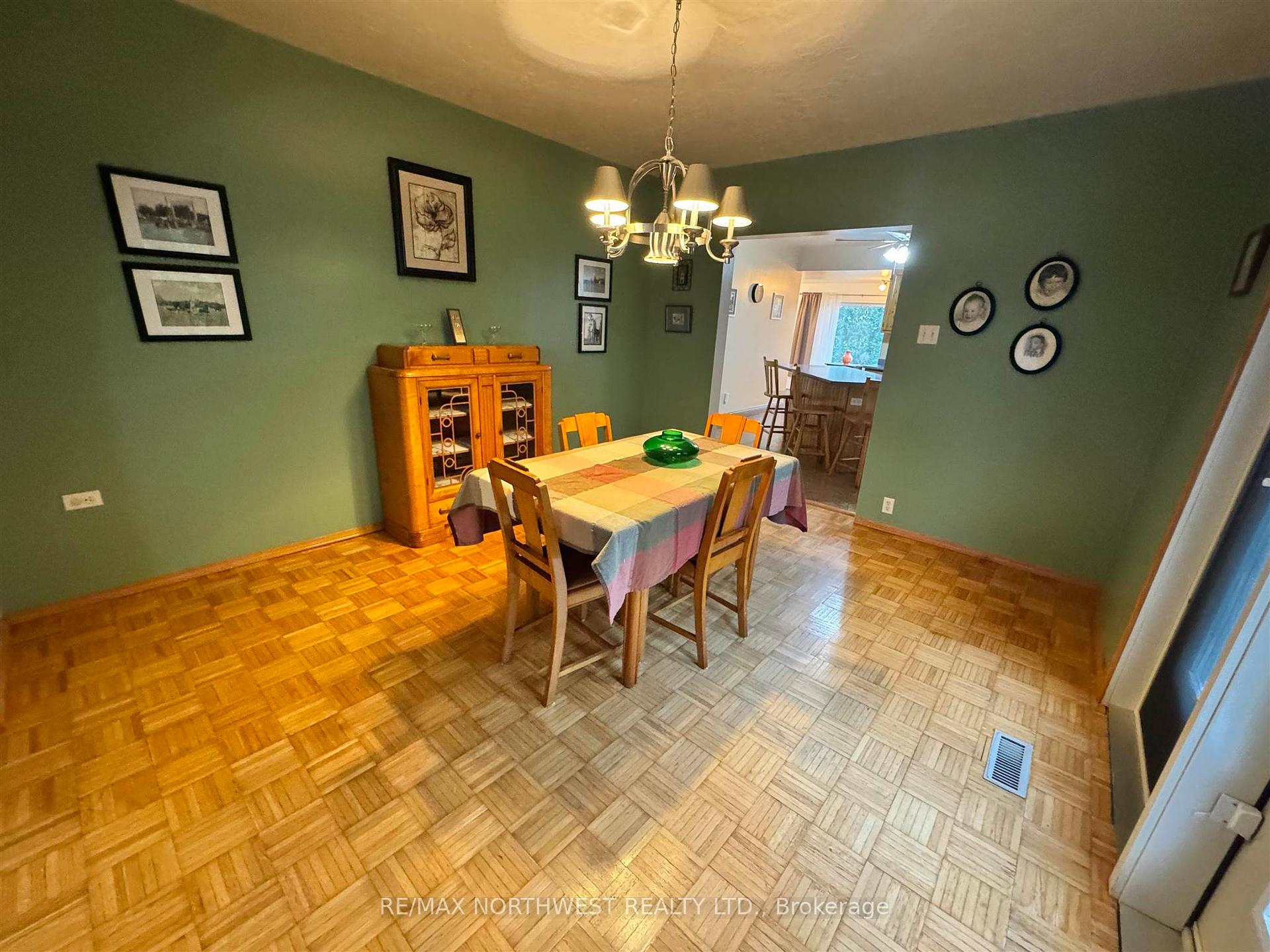 Photo 13 of 616 Sixth Street, Kenora, Keewatin — HOMEH