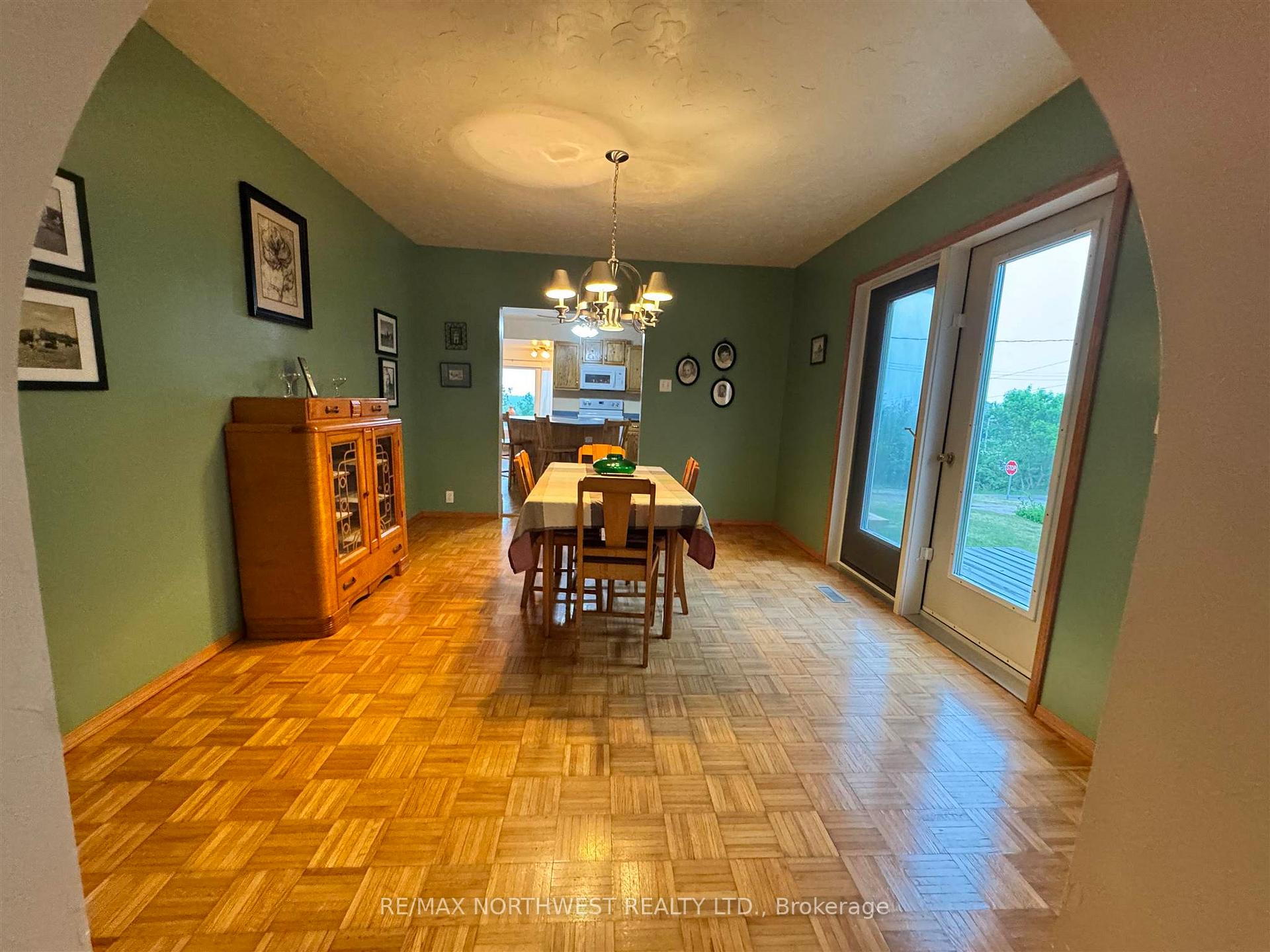 Photo 14 of 616 Sixth Street, Kenora, Keewatin — HOMEH