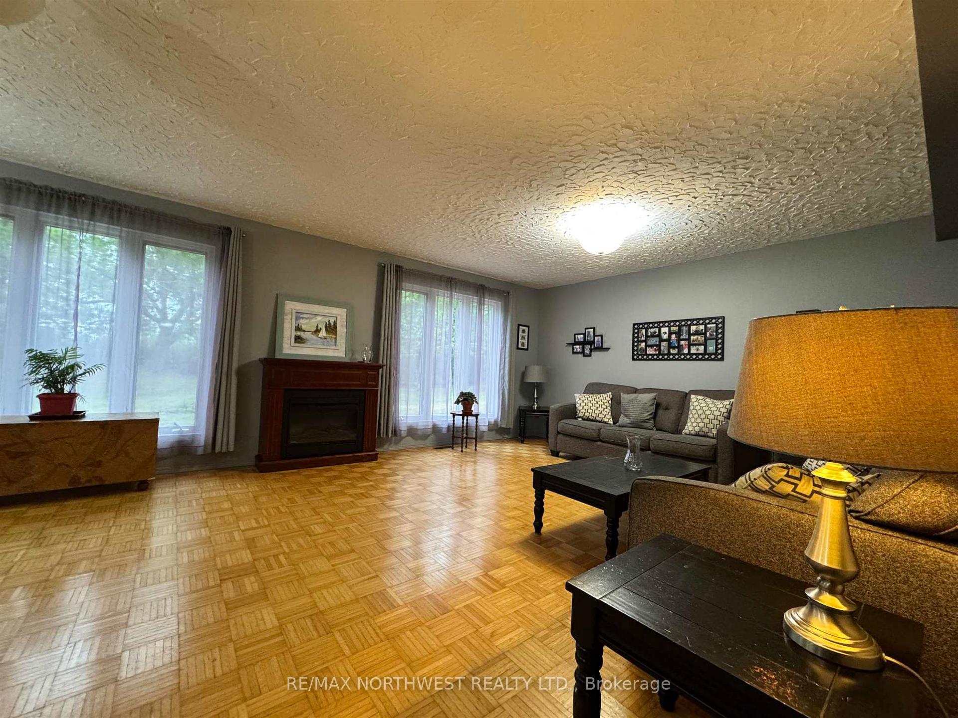 Photo 17 of 616 Sixth Street, Kenora, Keewatin — HOMEH