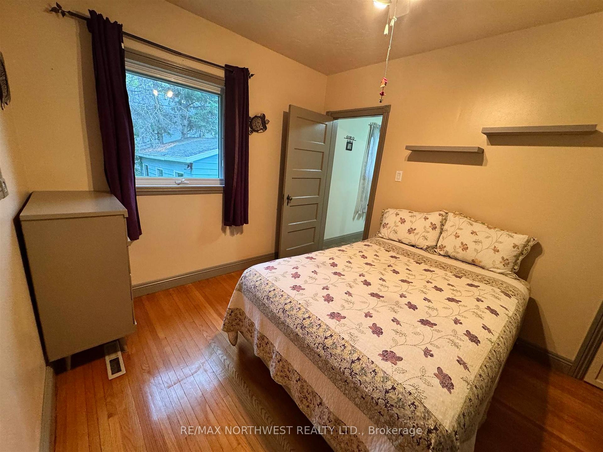 Photo 24 of 616 Sixth Street, Kenora, Keewatin — HOMEH