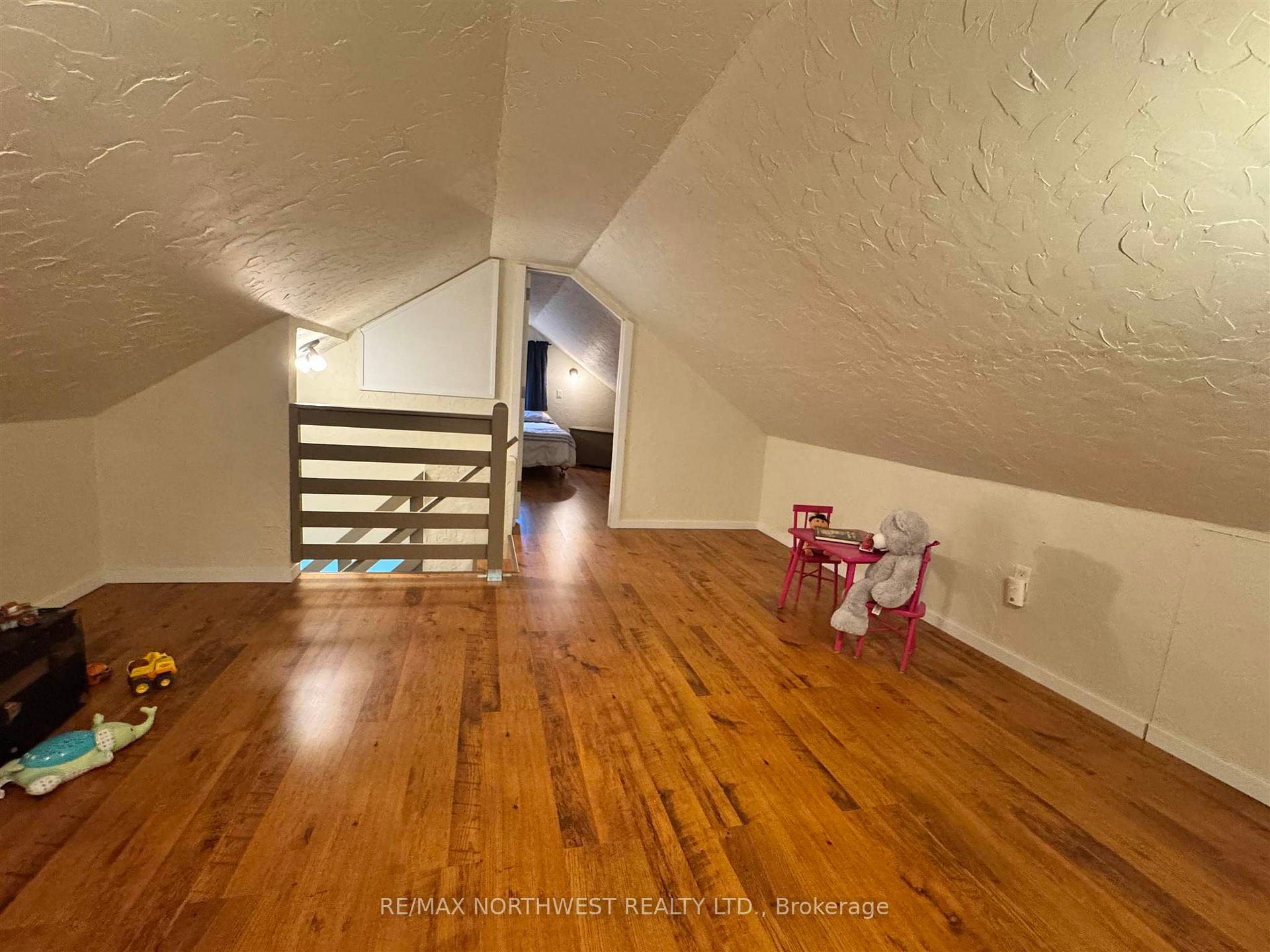 Photo 26 of 616 Sixth Street, Kenora, Keewatin — HOMEH