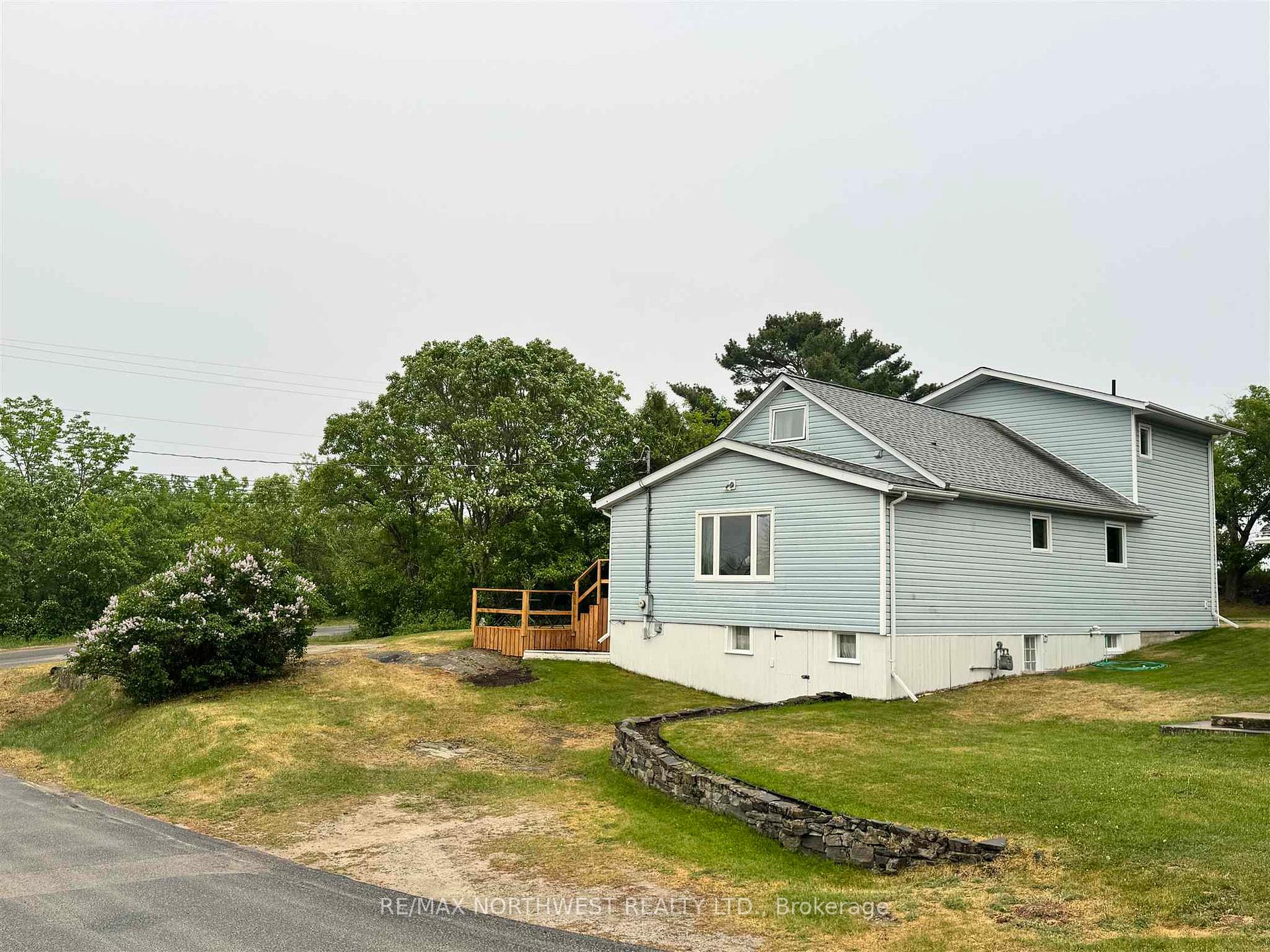 Photo 36 of 616 Sixth Street, Kenora, Keewatin — HOMEH