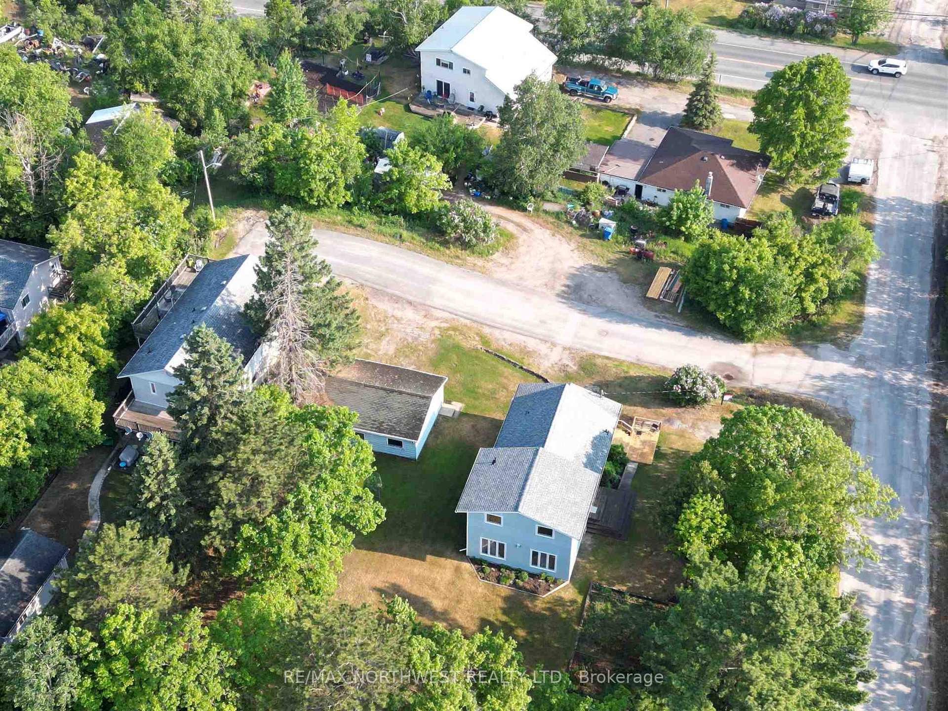 Photo 37 of 616 Sixth Street, Kenora, Keewatin — HOMEH