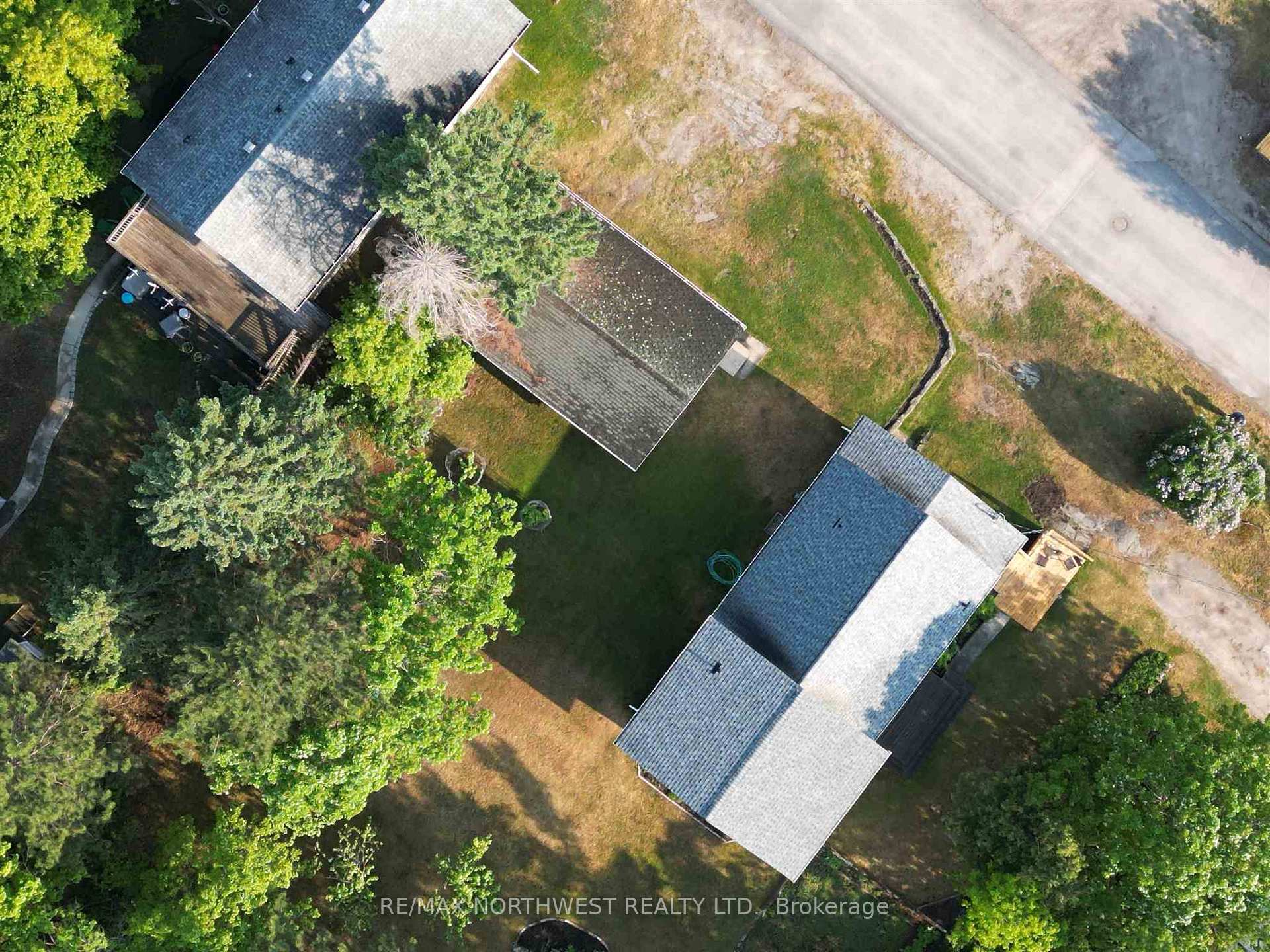 Photo 41 of 616 Sixth Street, Kenora, Keewatin — HOMEH