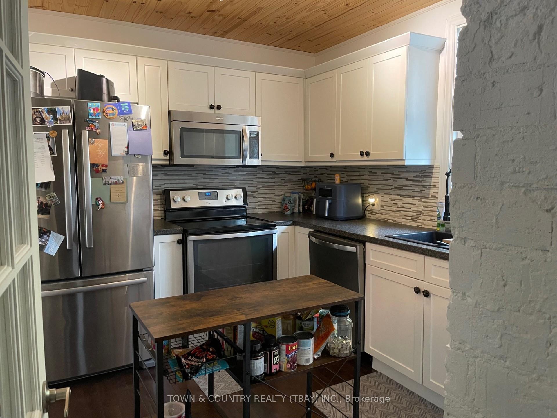 Photo 4 of 1421 Moodie Street E, Thunder Bay, Hyde Park — HOMEH