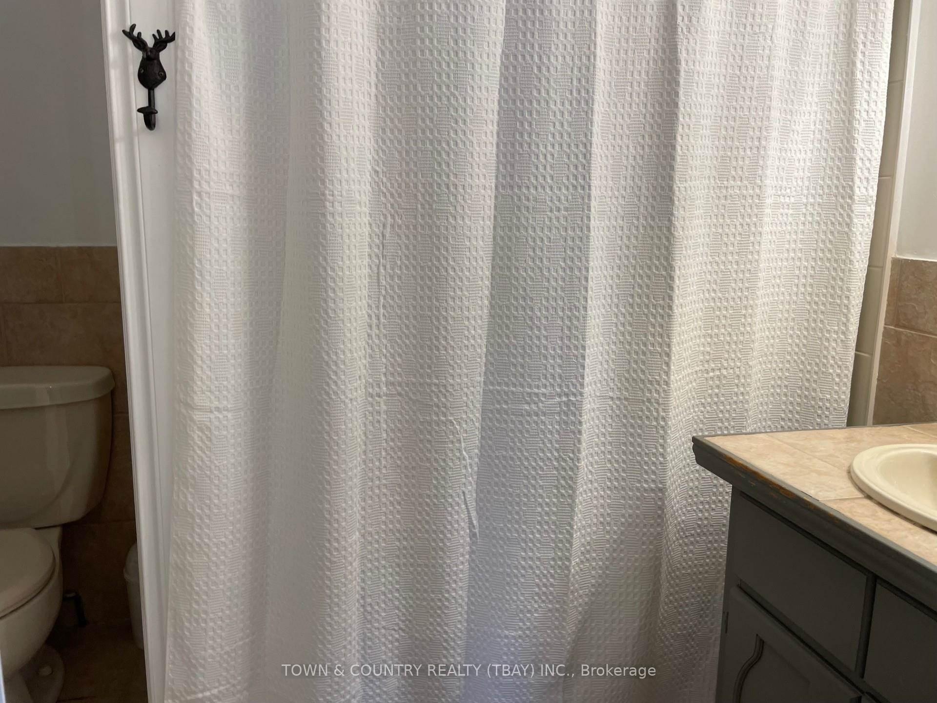 Photo 8 of 1421 Moodie Street E, Thunder Bay, Hyde Park — HOMEH