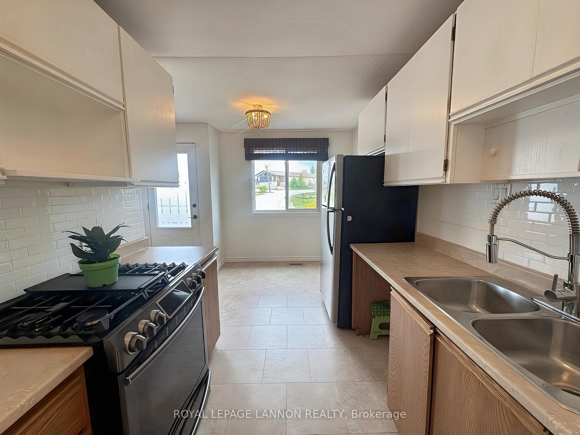 Photo 6 of 140A Centennial Drive, Greenstone — HOMEH