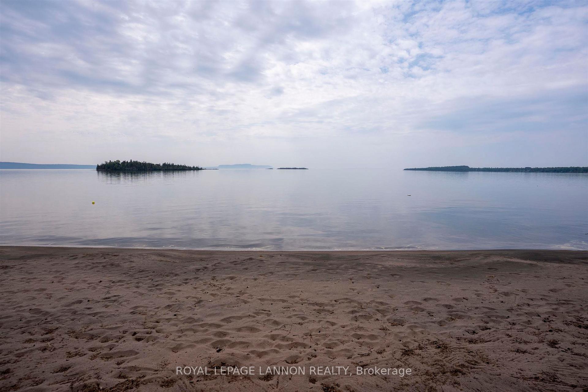 Photo 6 of 2061 Sunnyside Beach, Shuniah — HOMEH