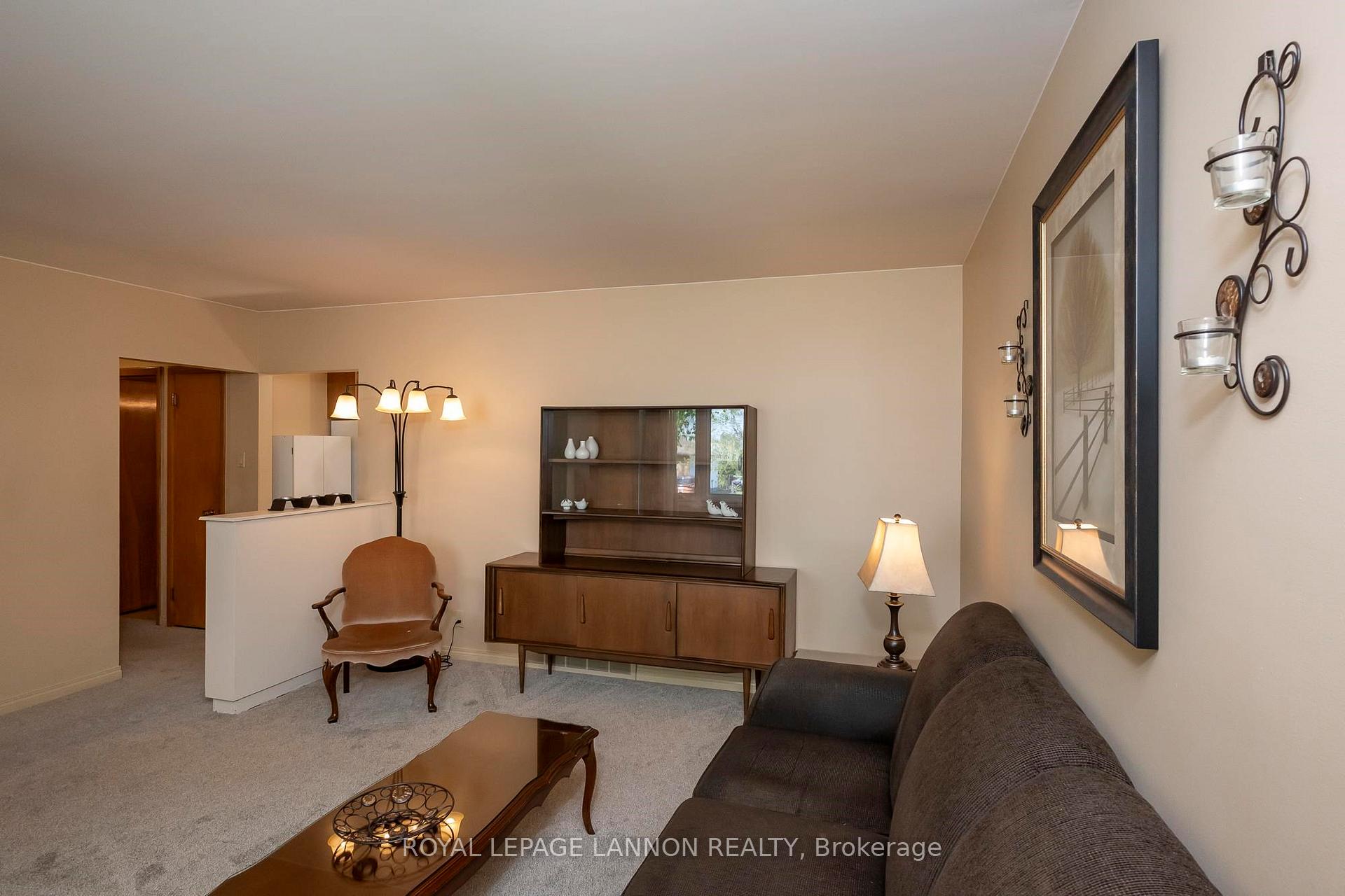 Photo 8 of 120 Black Bay Crescent, Thunder Bay, Current River — HOMEH