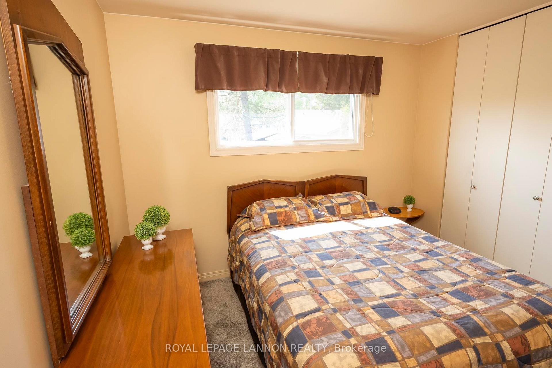Photo 29 of 120 Black Bay Crescent, Thunder Bay, Current River — HOMEH