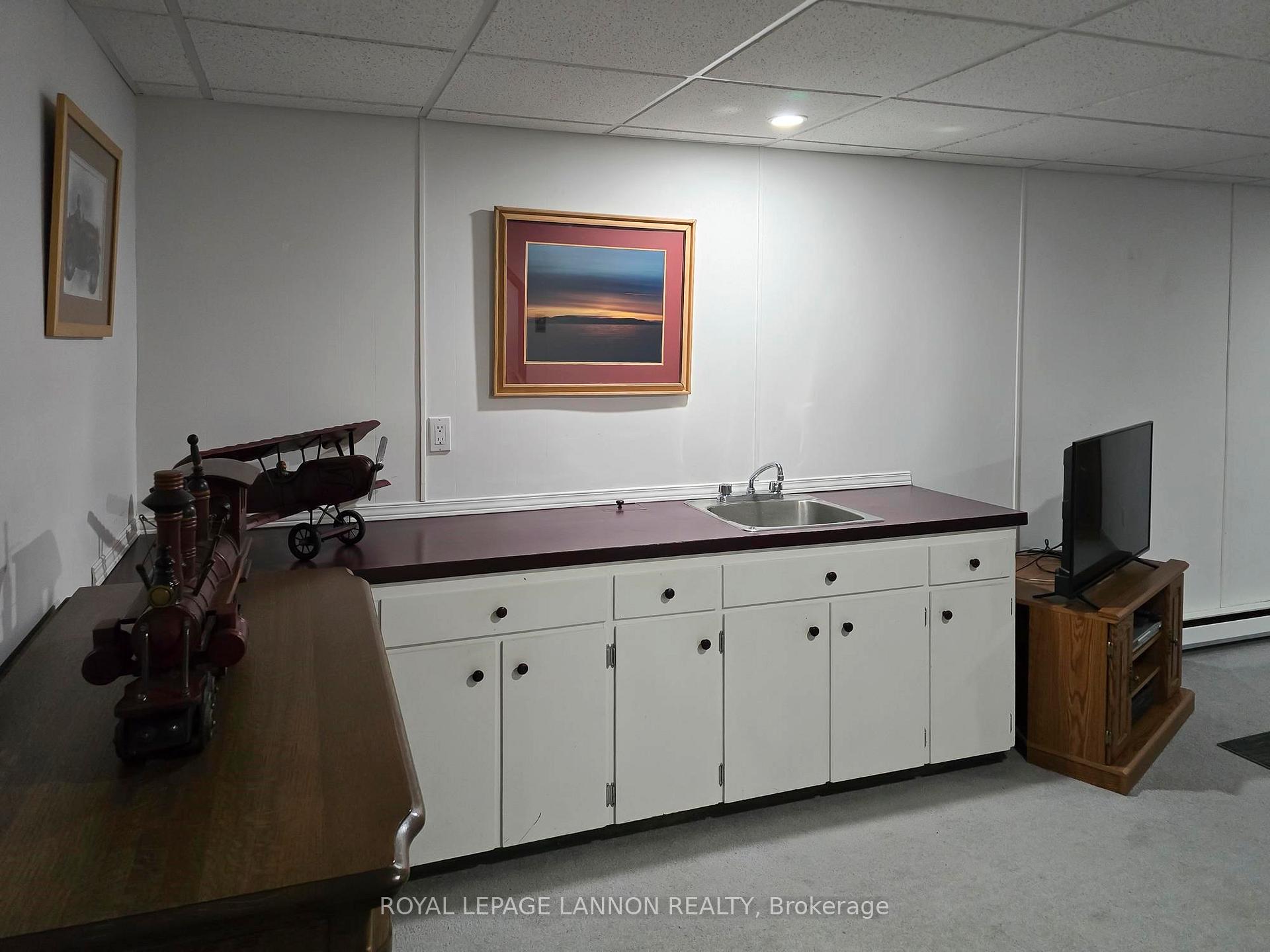 Photo 37 of 120 Black Bay Crescent, Thunder Bay, Current River — HOMEH